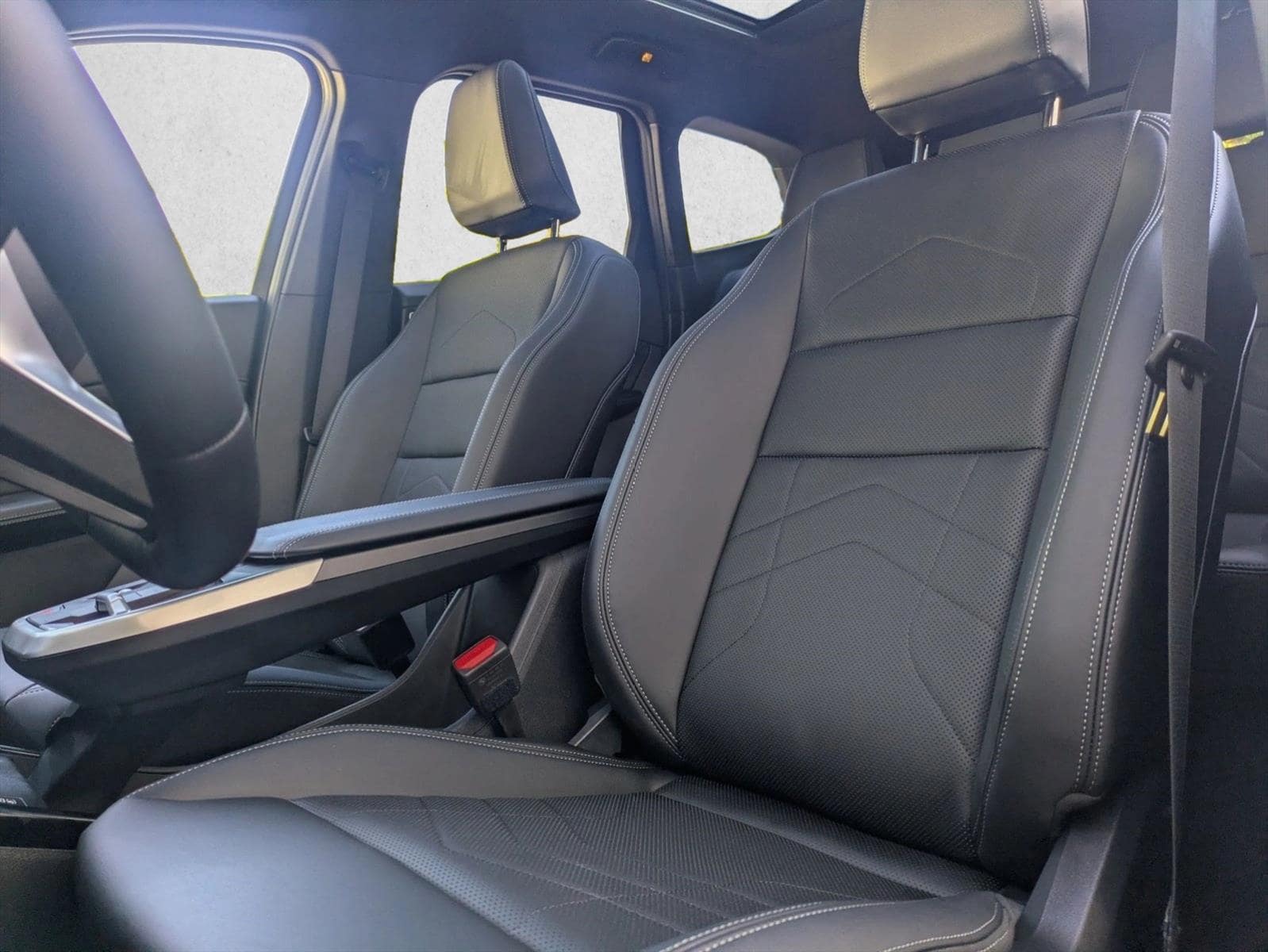 2025 BMW X1 xDrive28i photo 4