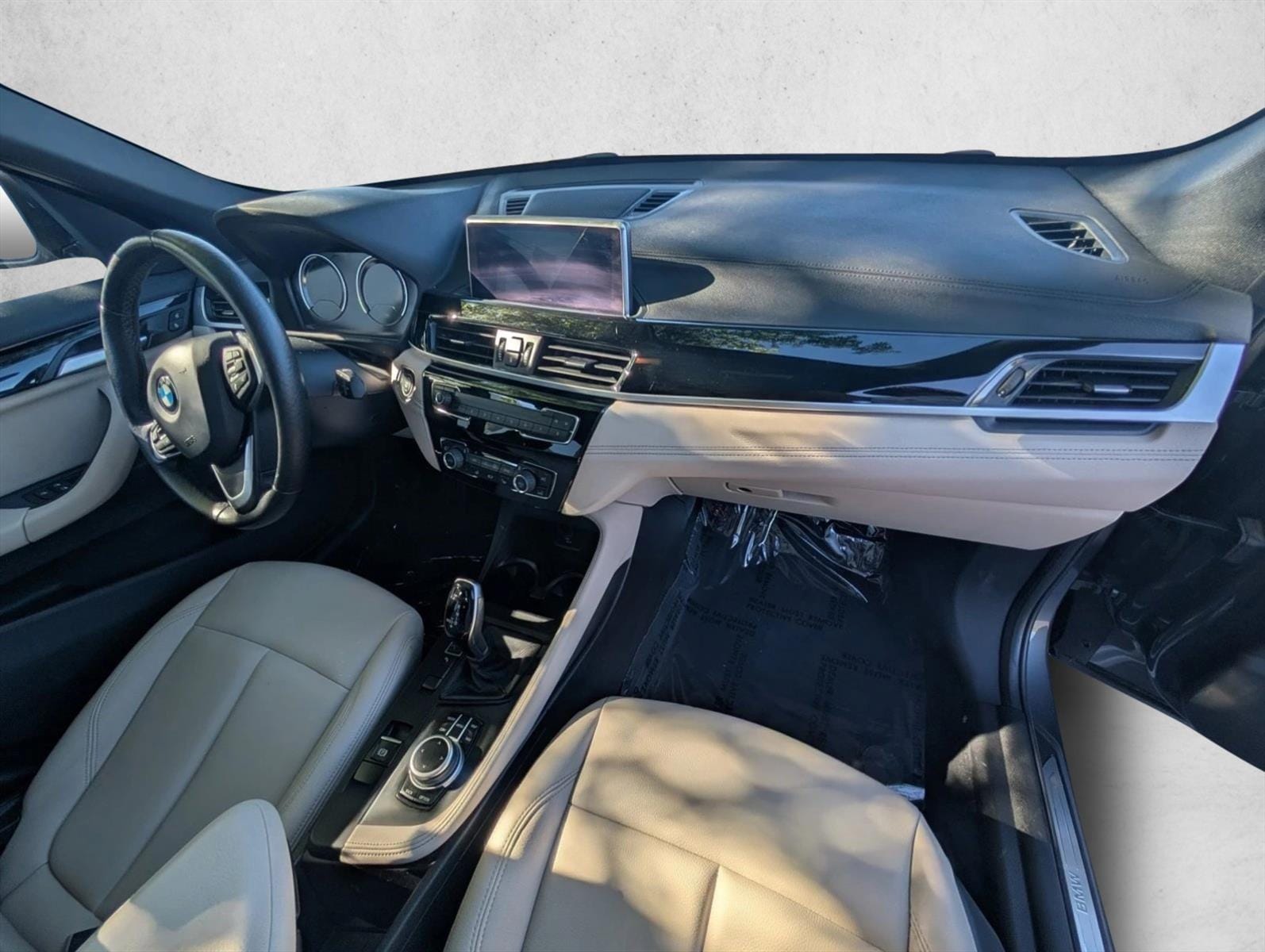 2020 BMW X1 28i - Photo 21