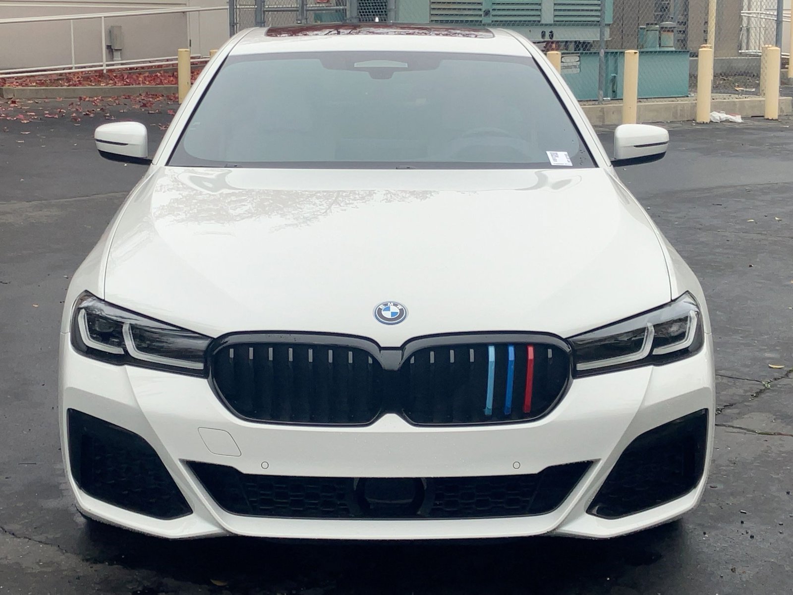 2023 Bmw 530e xDrive Sedan photo 2
