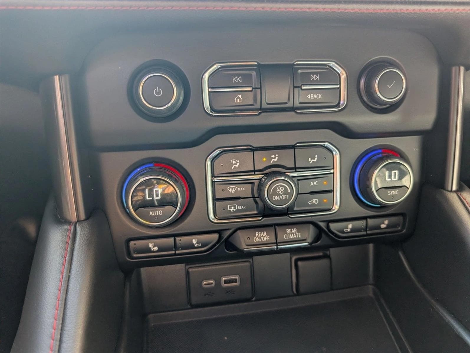 2023 Chevrolet Tahoe RST - Photo 15