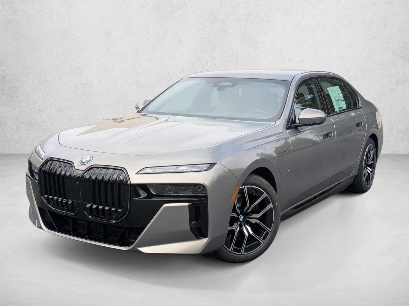 2026 BMW 7 Series 750e's photo