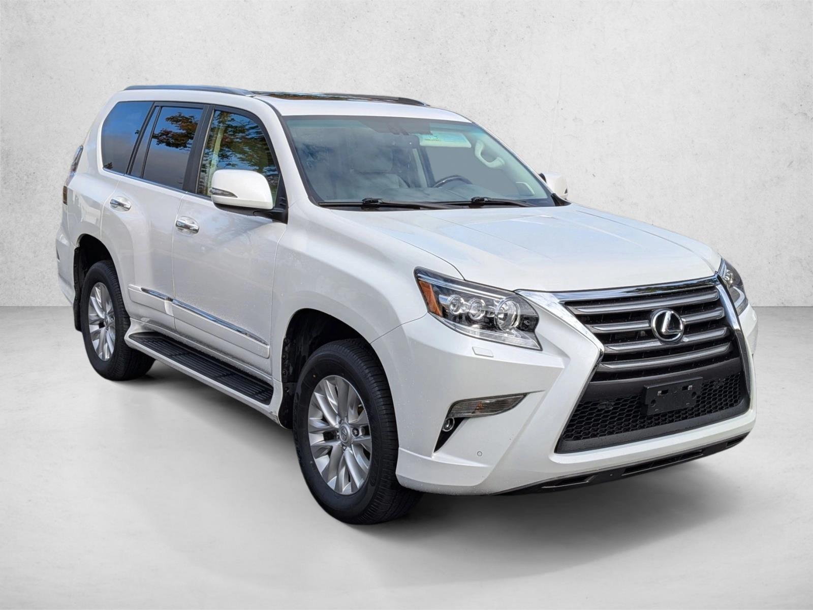 2017 Lexus GX 460 photo 3