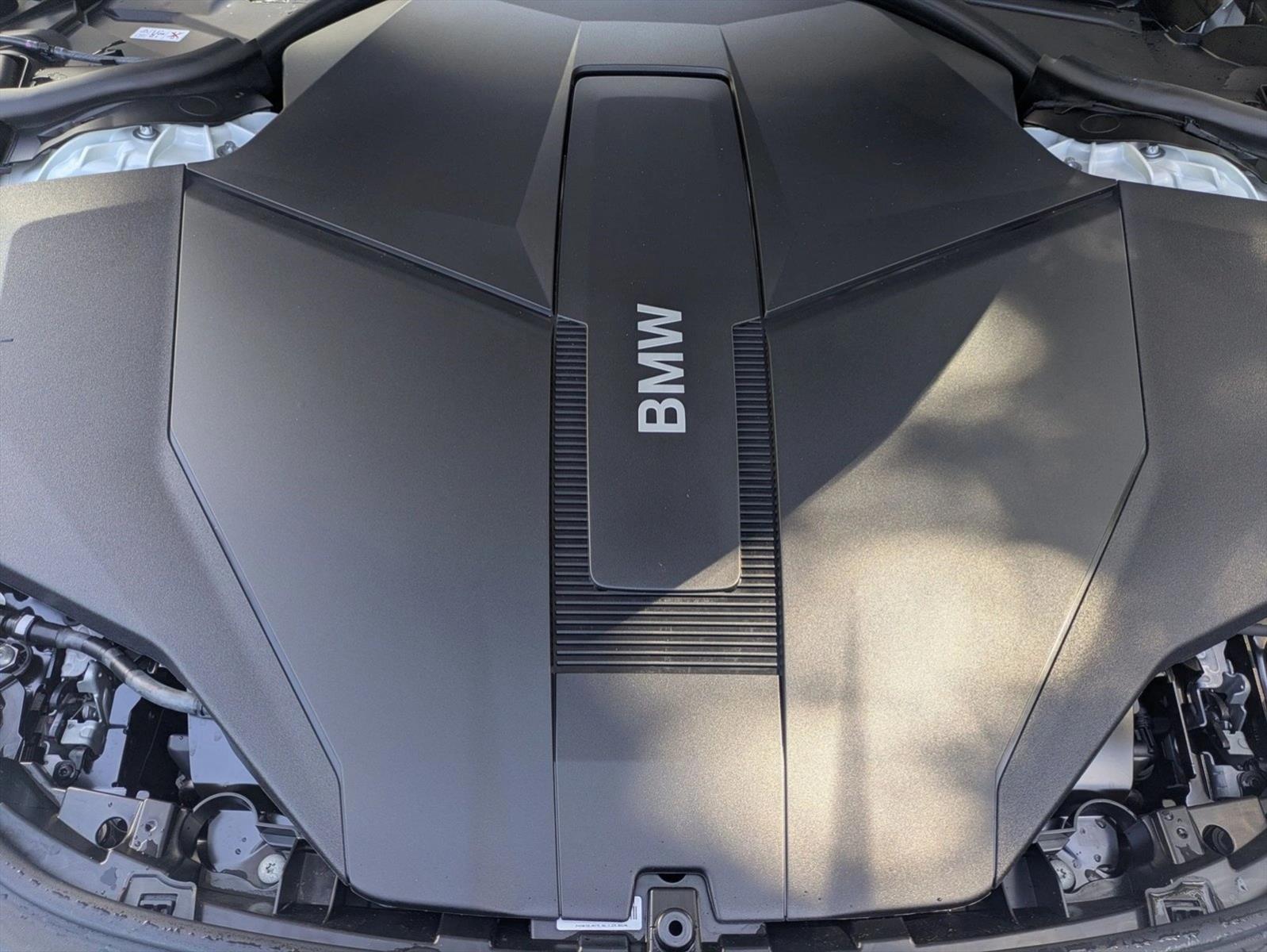2025 BMW i7 50 - Photo 21