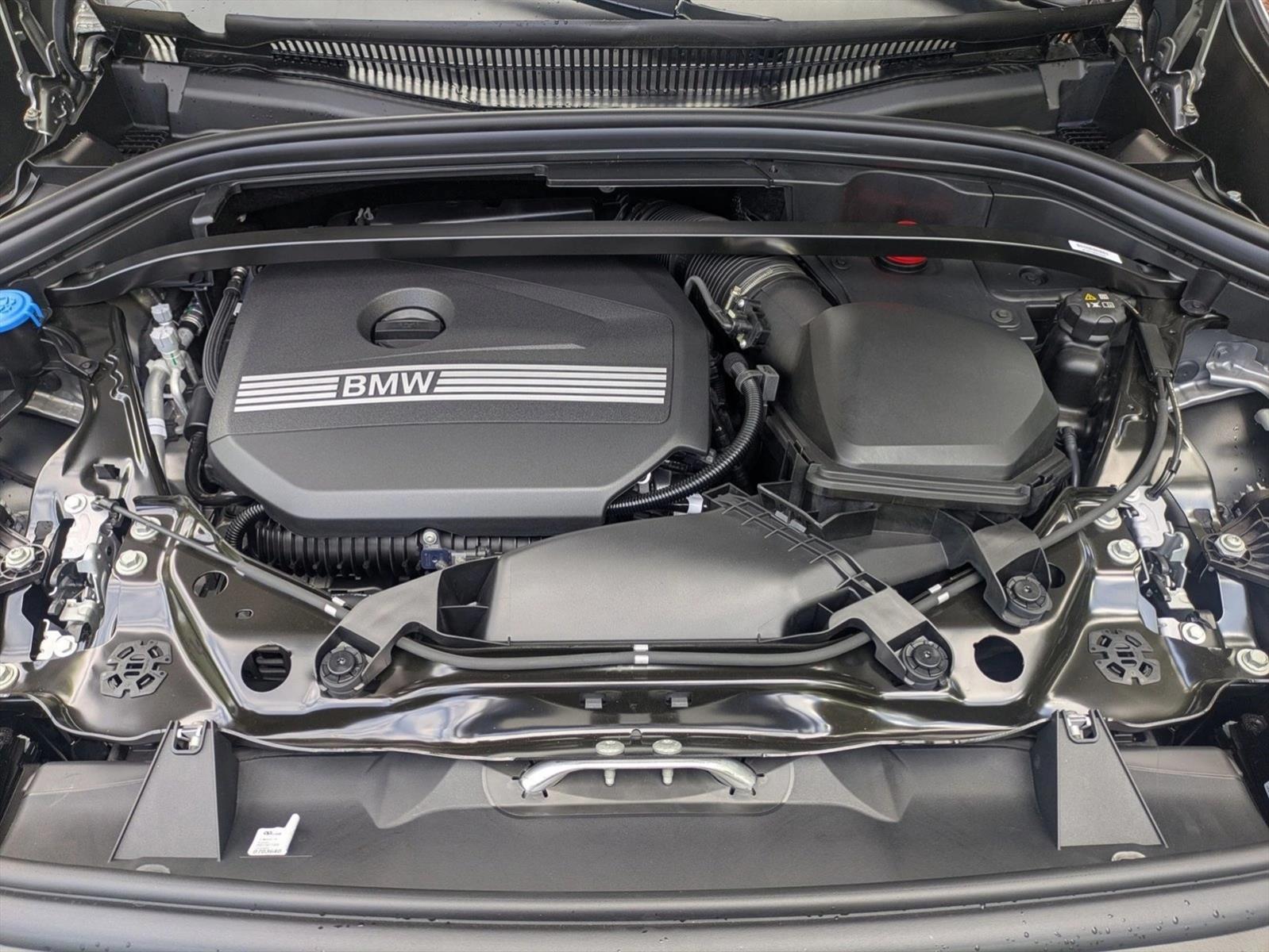 2025 BMW X1 28i - Photo 21