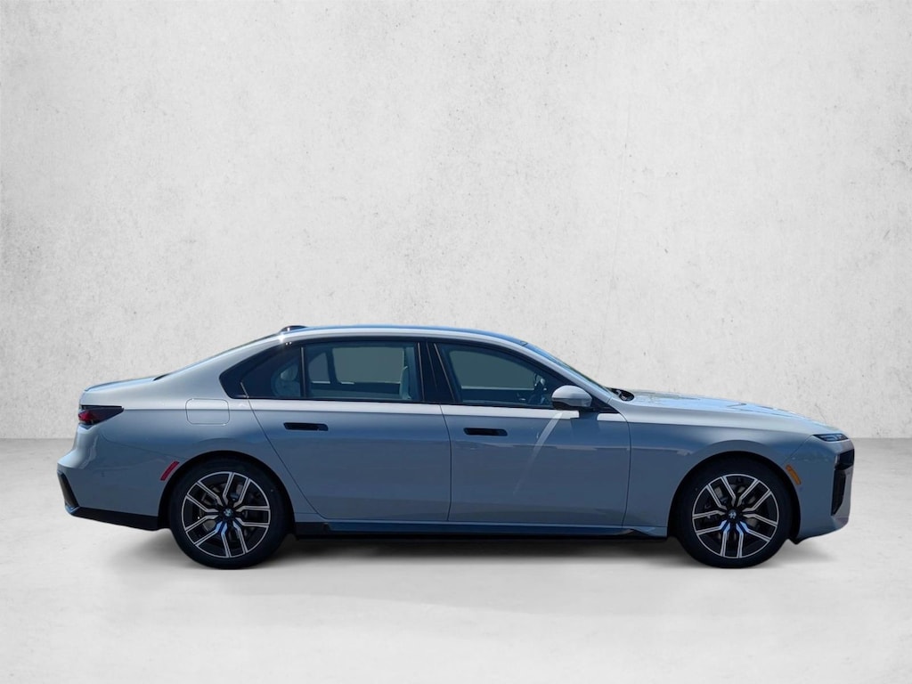 New 2026 BMW 750e xDrive Sedan