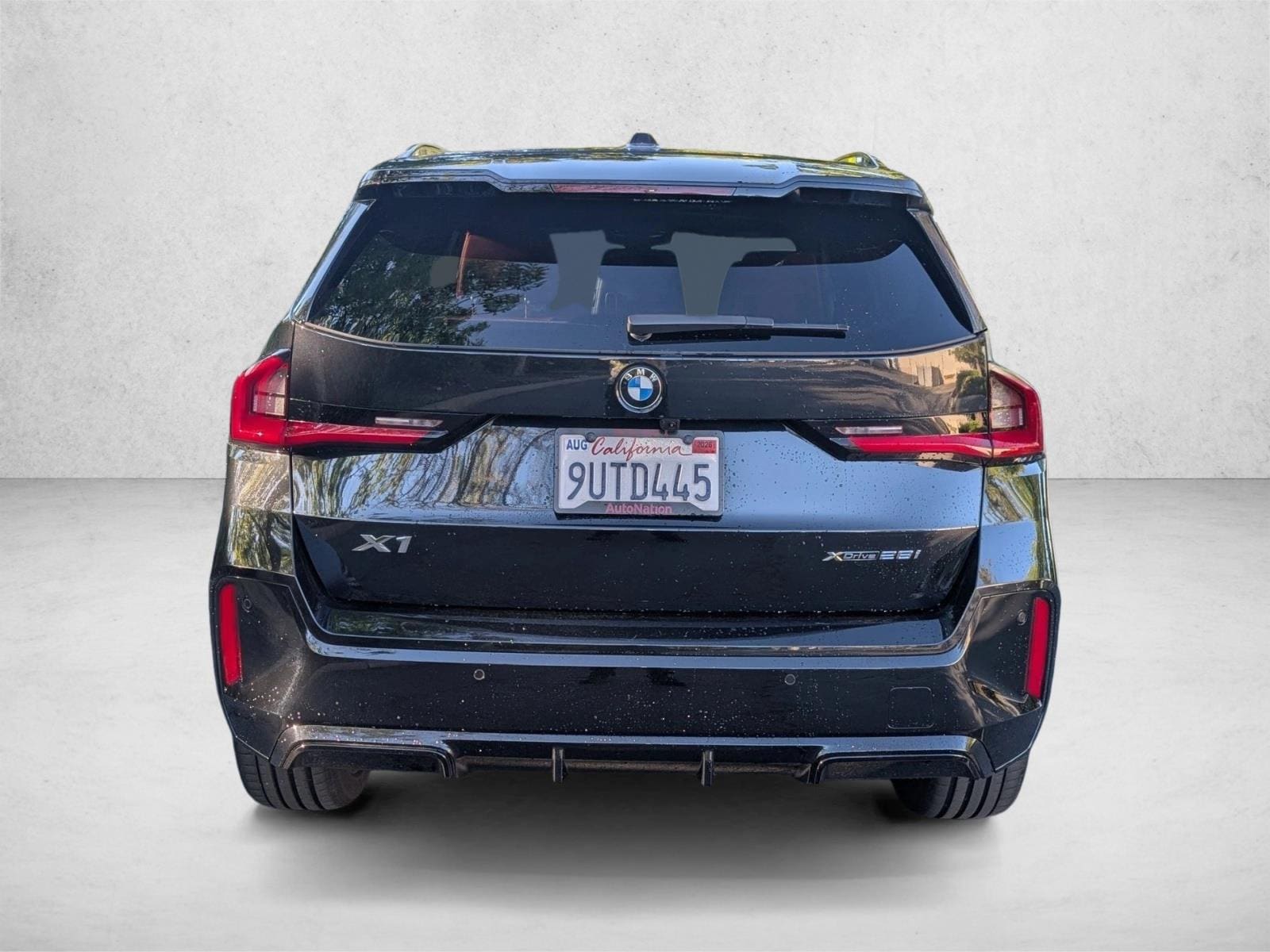 2025 BMW X1 xDrive28i photo 3