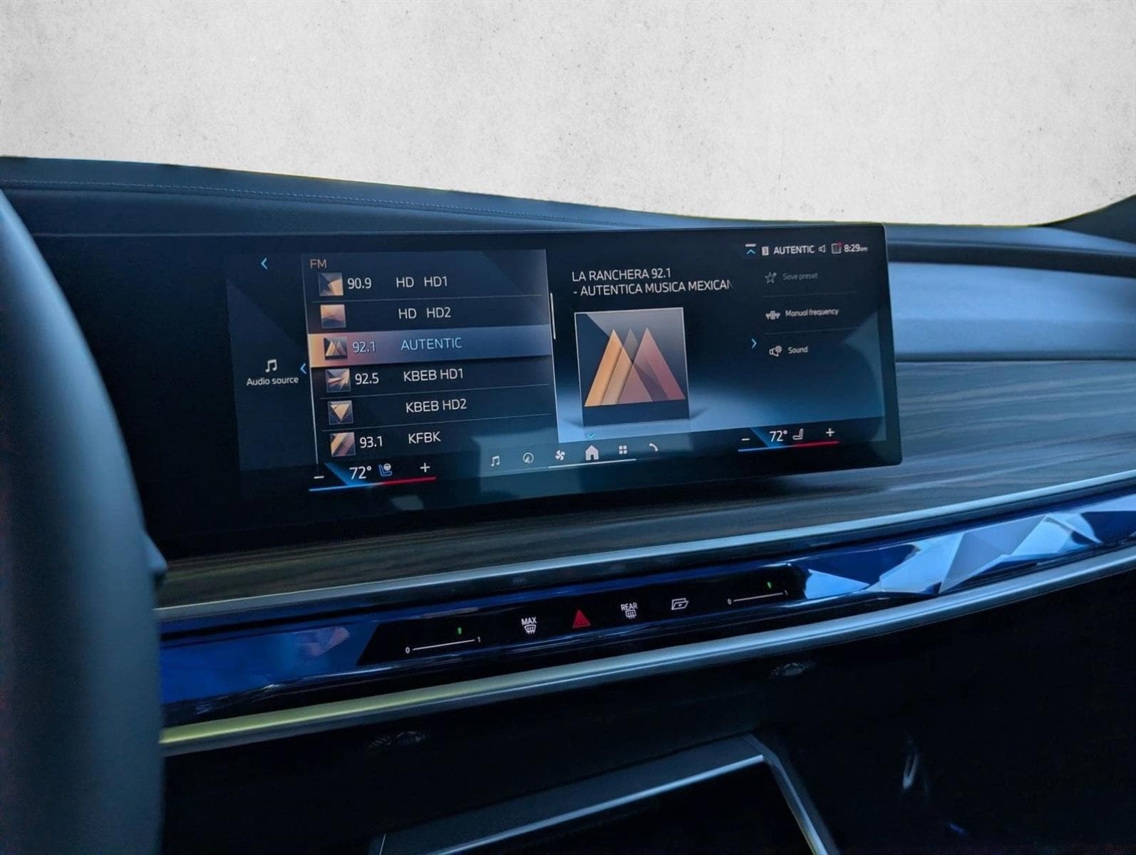 2025 BMW i7 60 - Photo 15