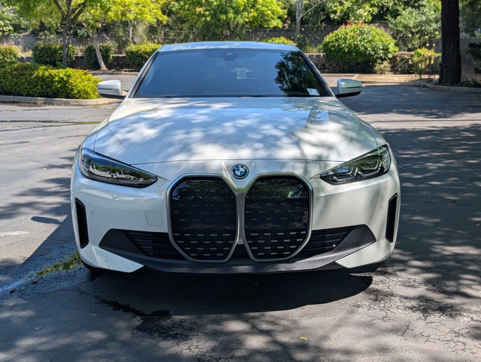 2023 BMW i4 eDrive35 photo 2