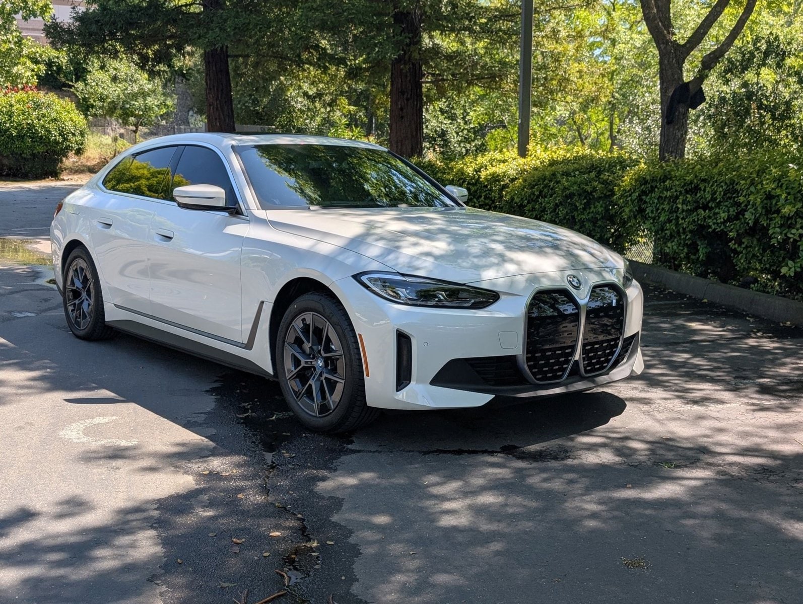 2023 BMW i4 eDrive35 photo 3