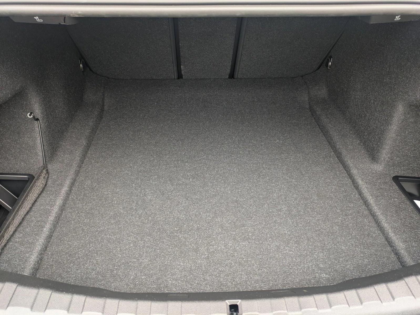 2025 Bmw 330i photo 2