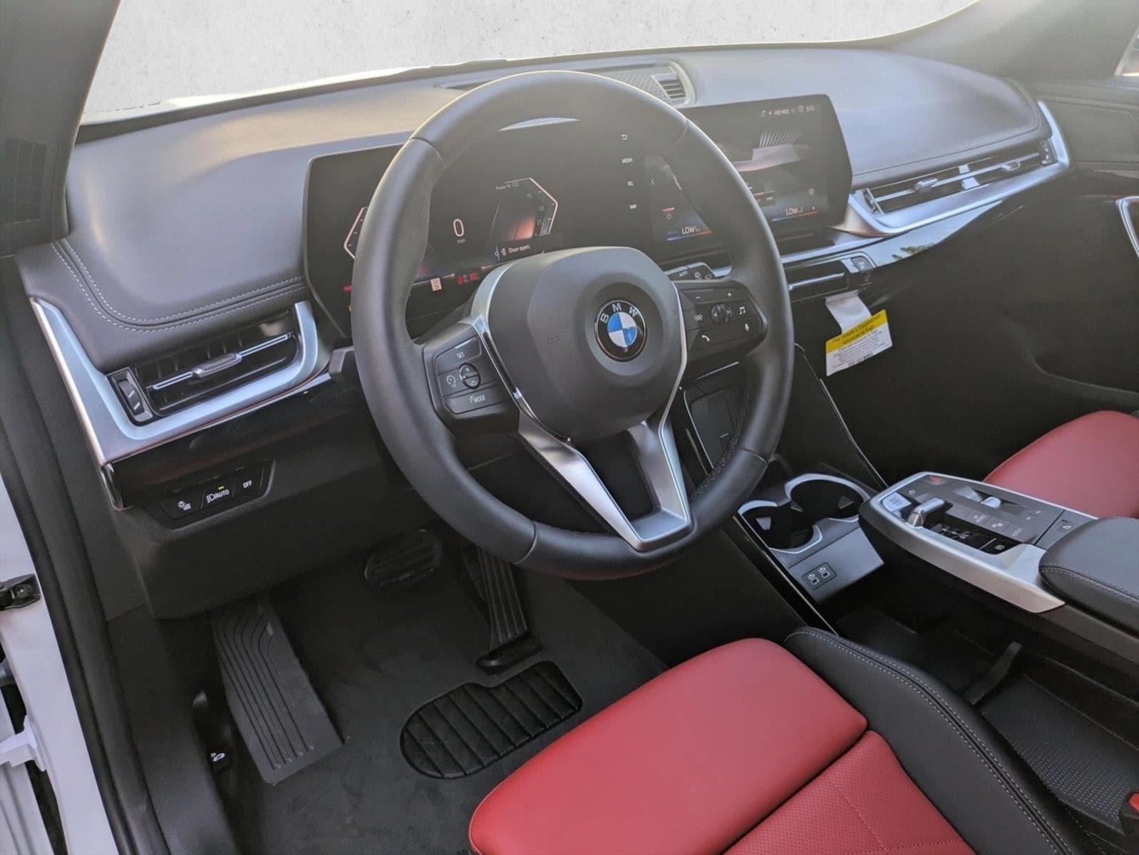 2025 BMW X1 xDrive28i photo 3