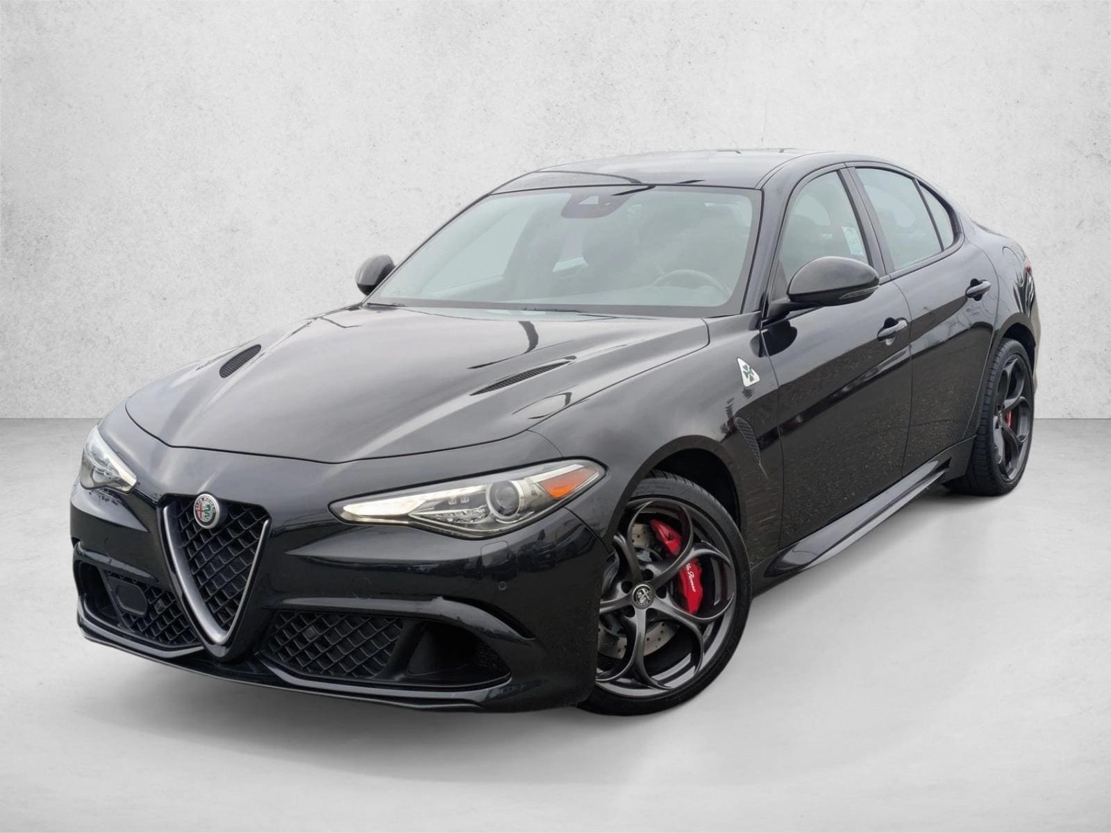 2018 Alfa Romeo Giulia Quadrifoglio's photo