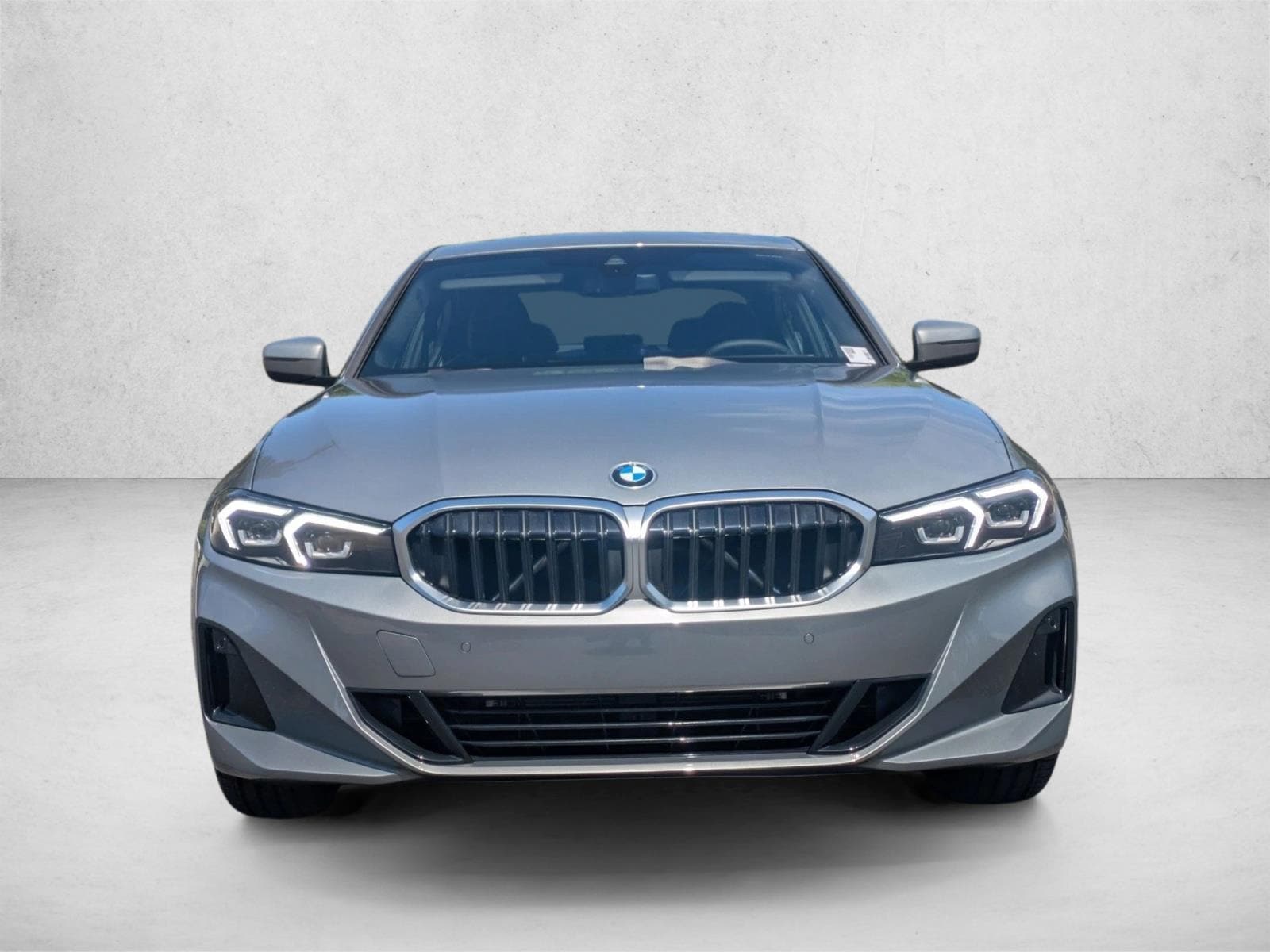 2025 BMW 330i photo 5