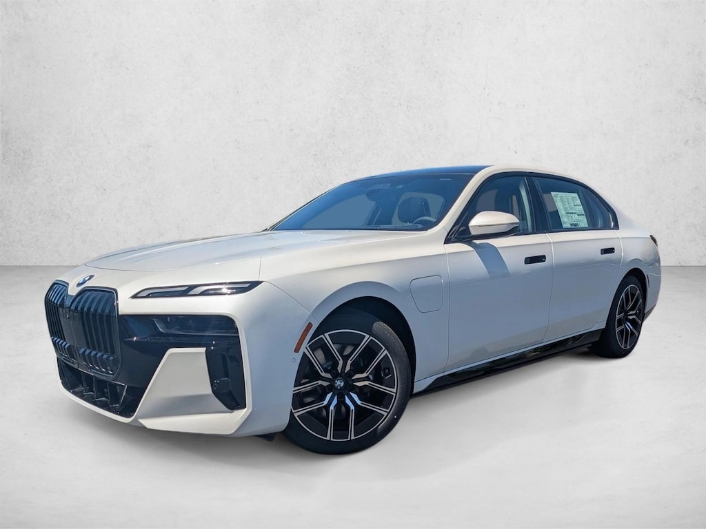 New 2026 BMW 750e xDrive Sedan