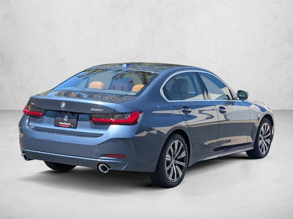 New 2026 BMW 330i xDrive Sedan