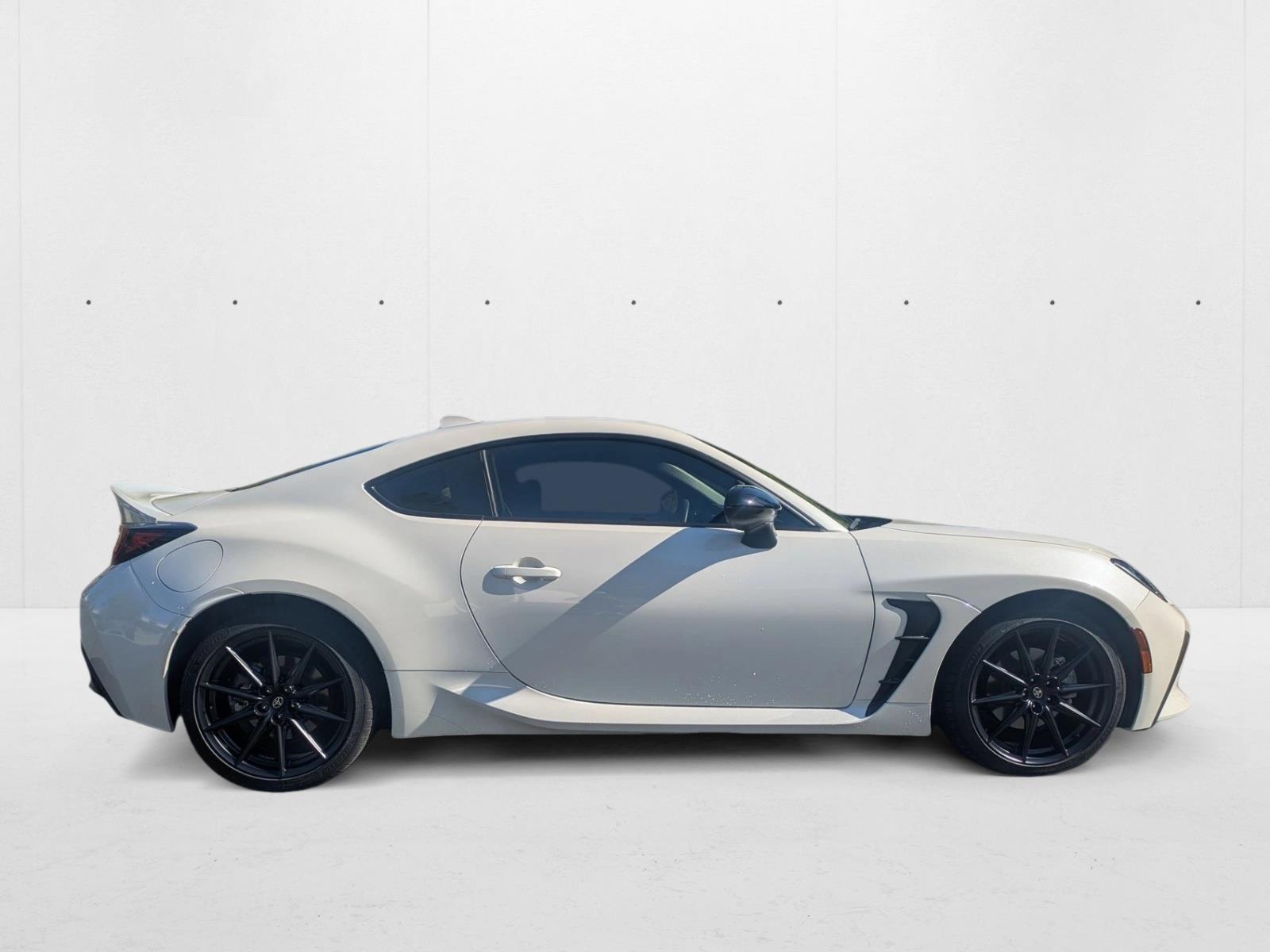 2024 Toyota GR86 Premium photo 4