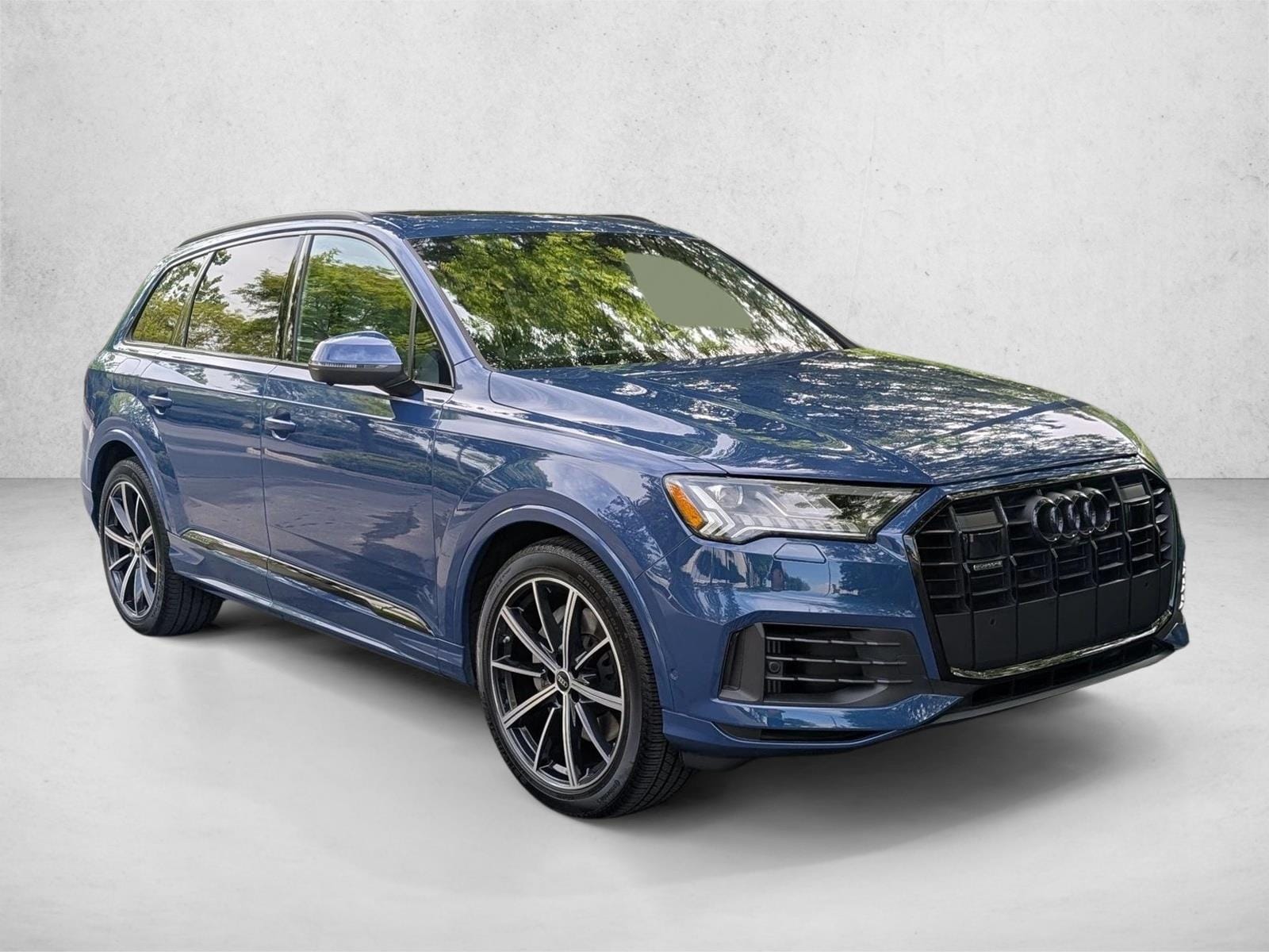 2024 Audi Q7 55 Premium photo 2