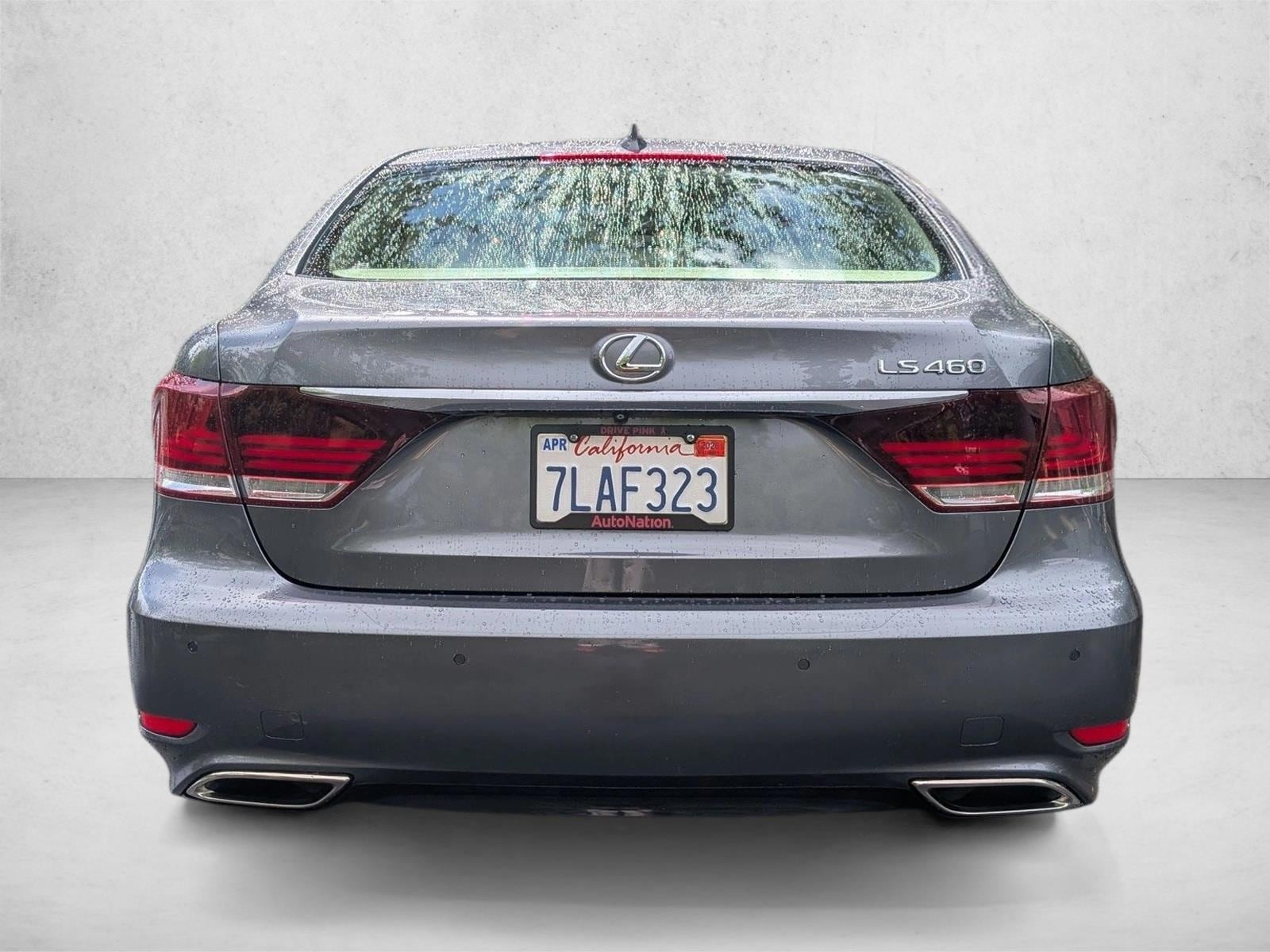 2015 LEXUS LS 460 photo 3