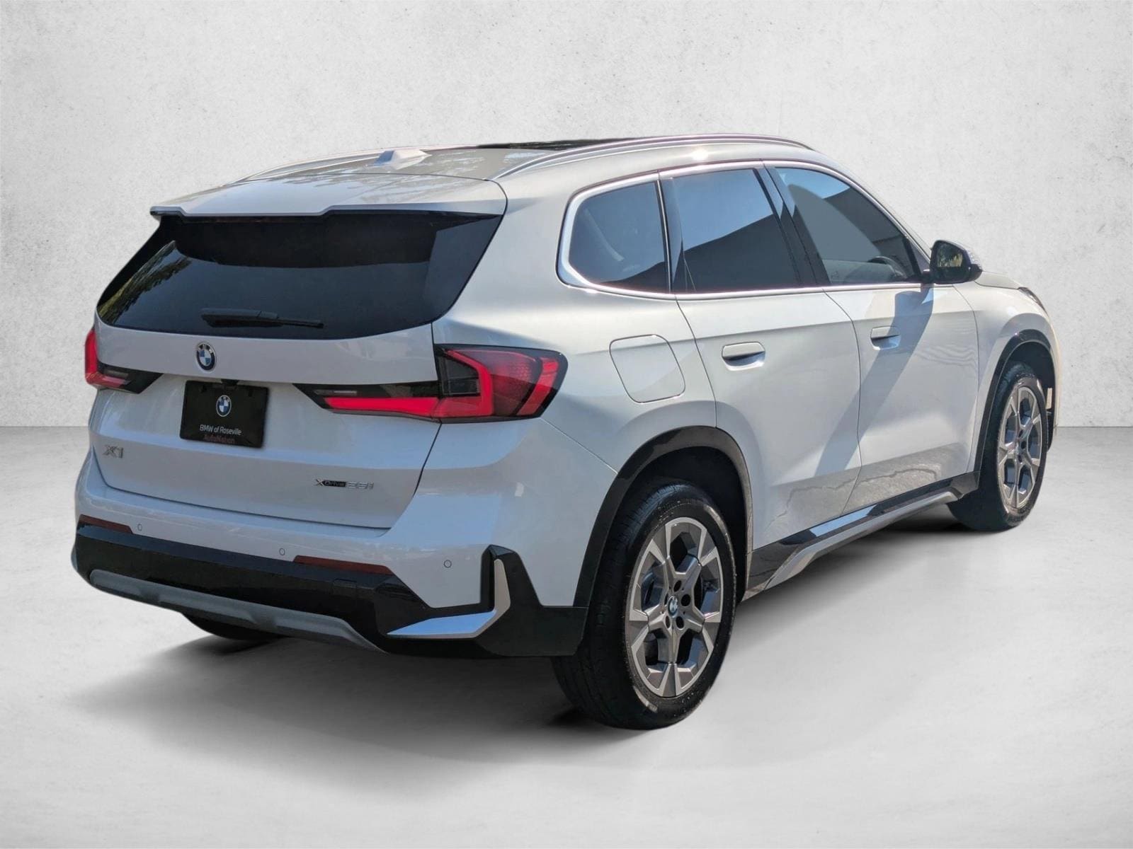 2025 BMW X1 xDrive28i photo 2