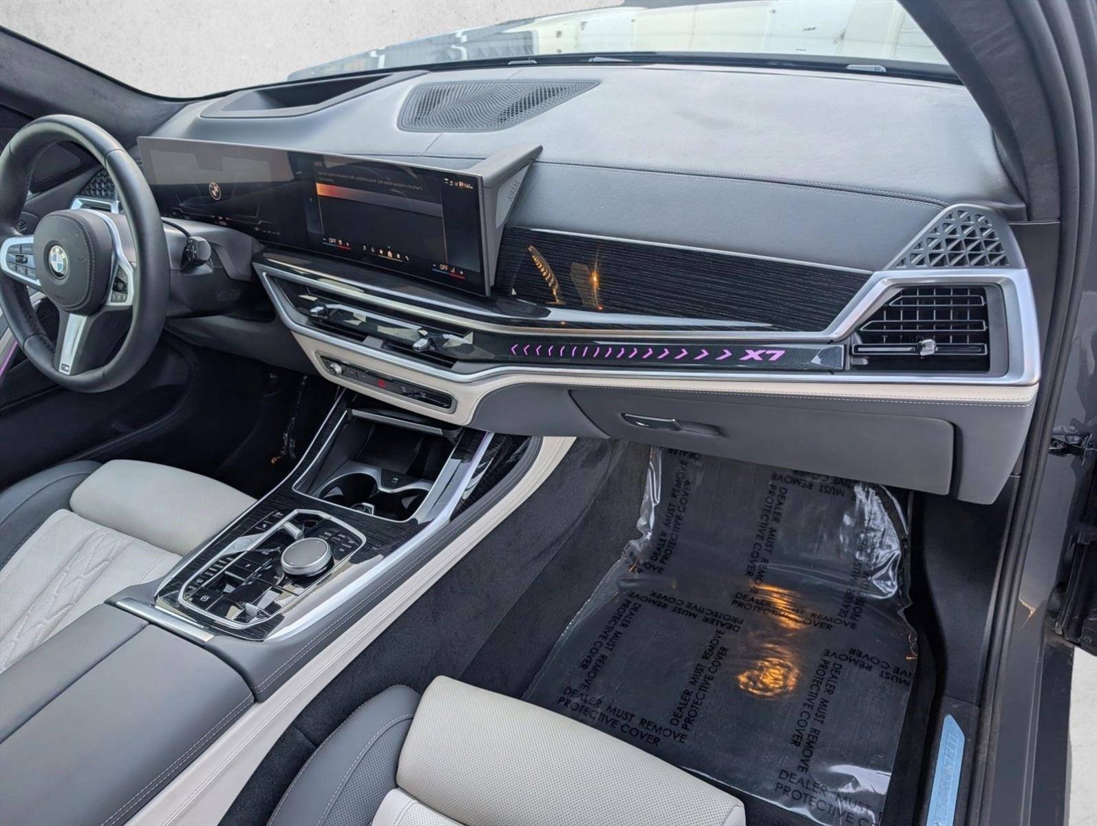 2025 BMW X7 40i - Photo 25