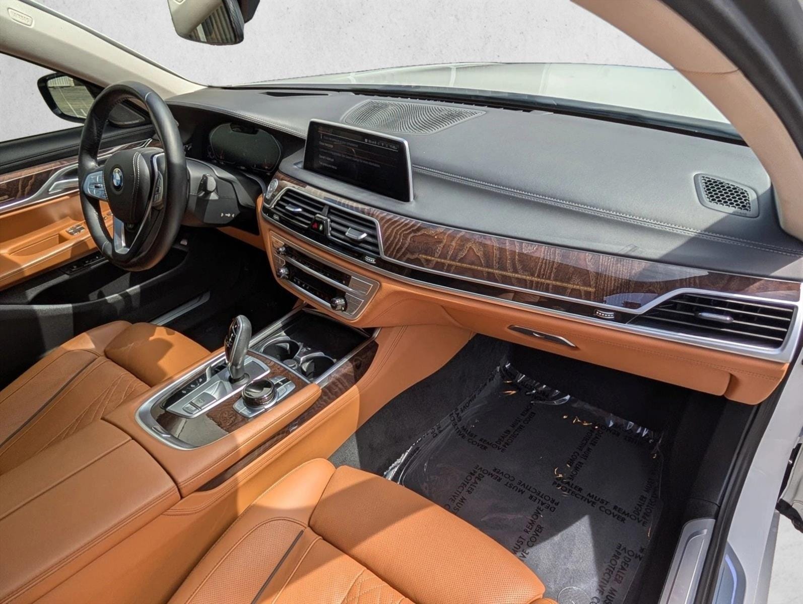 2022 BMW 7 Series 750i - Photo 21