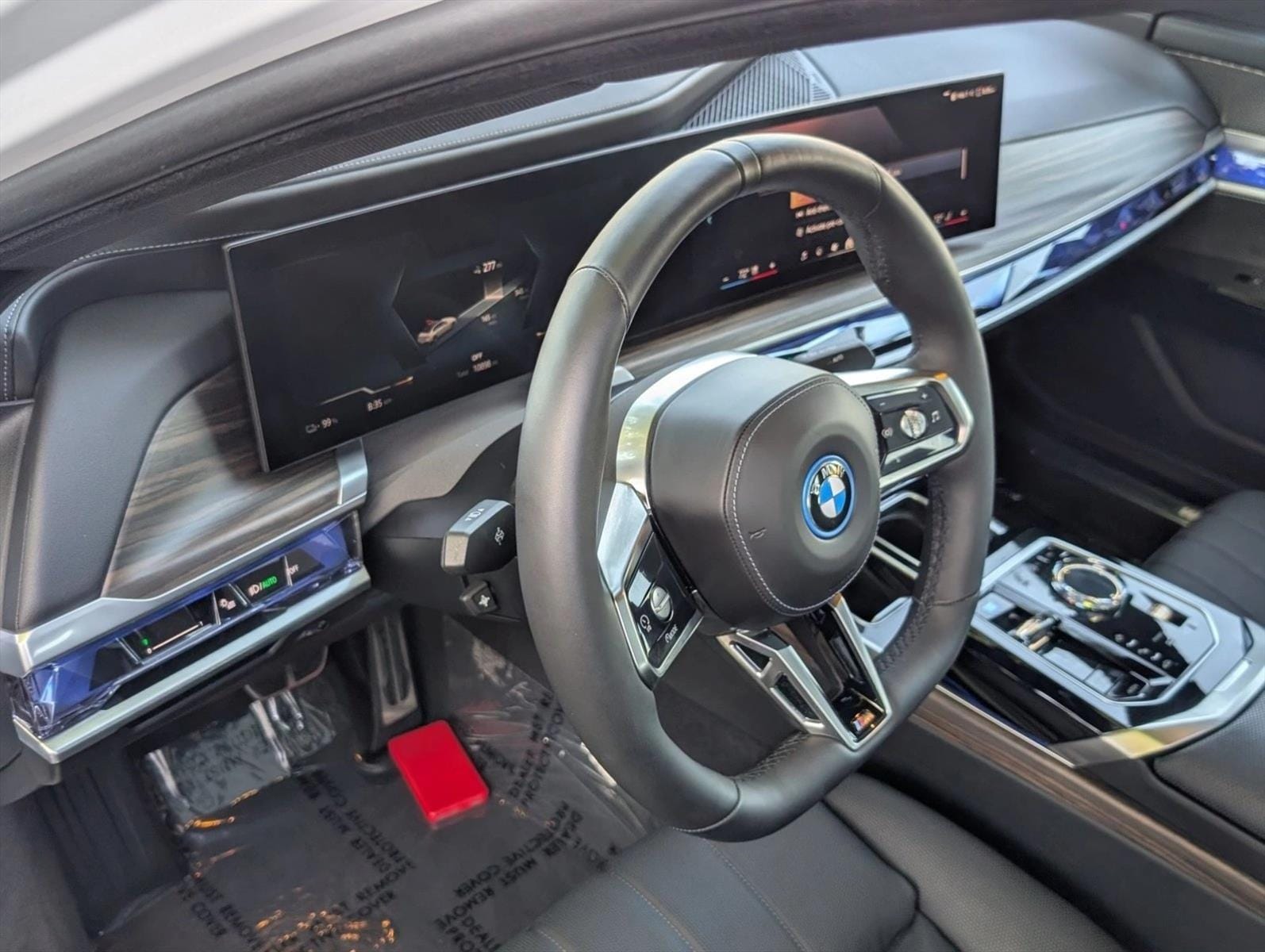 2025 BMW i7 60 - Photo 13