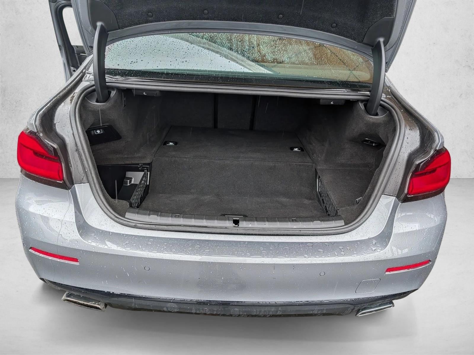 2023 BMW 530e xDrive photo 5