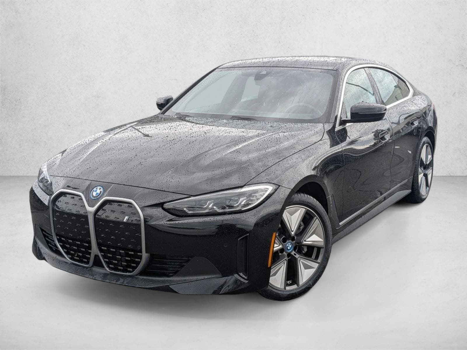 2024 BMW i4 35's photo