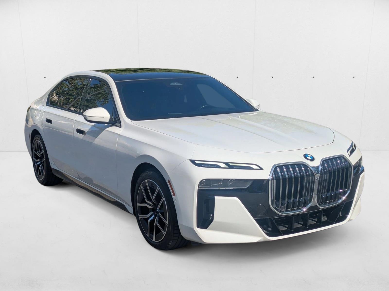 2023 Bmw 740i photo 3