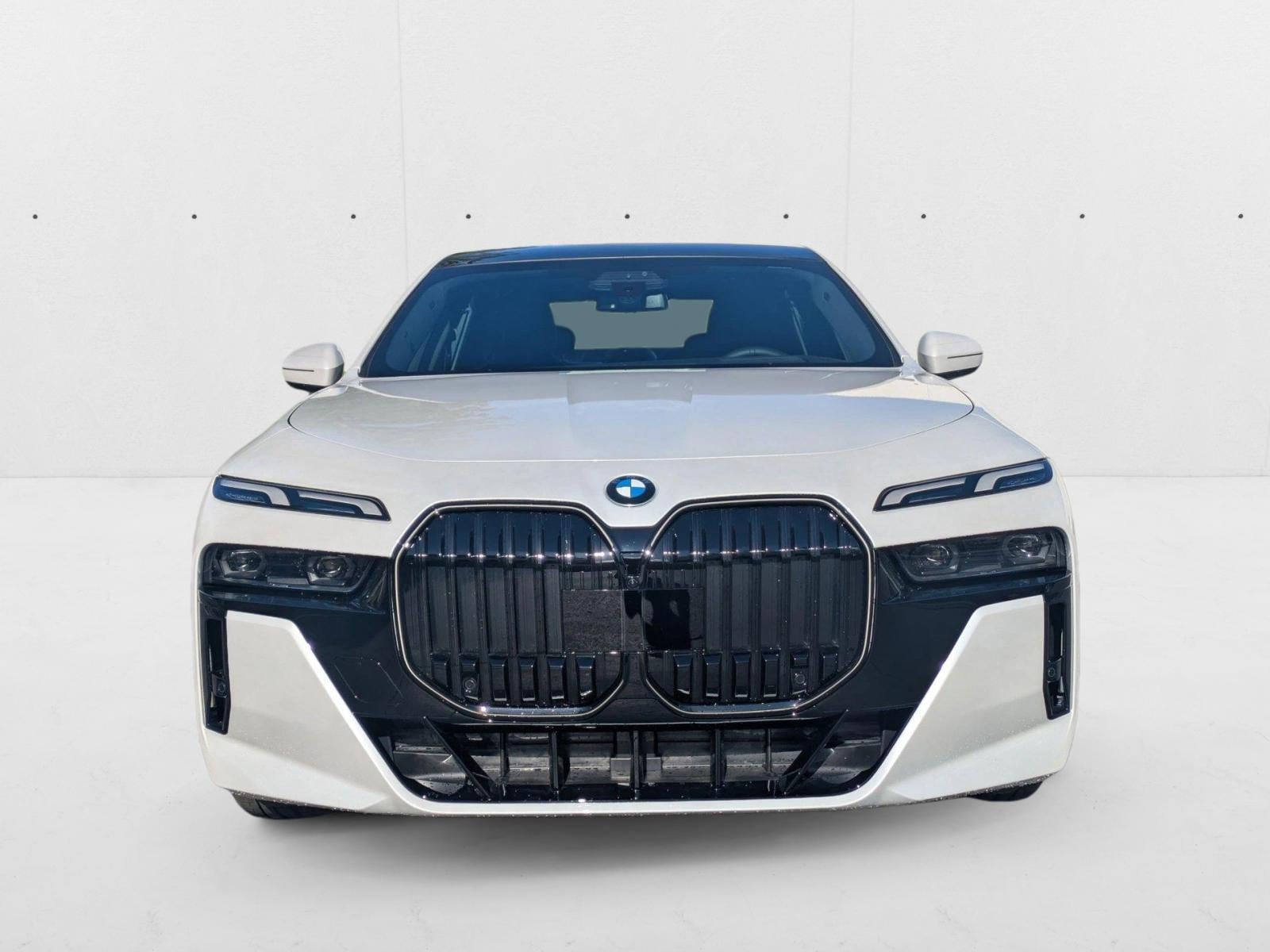 2025 BMW 7 Series 760i - Photo 6