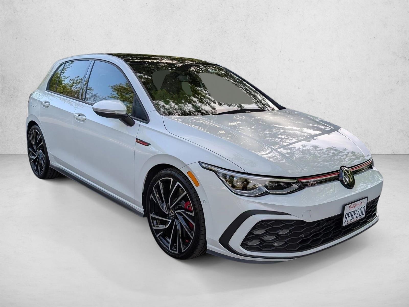 2023 Volkswagen Golf GTI 2.0T Autobahn photo 2