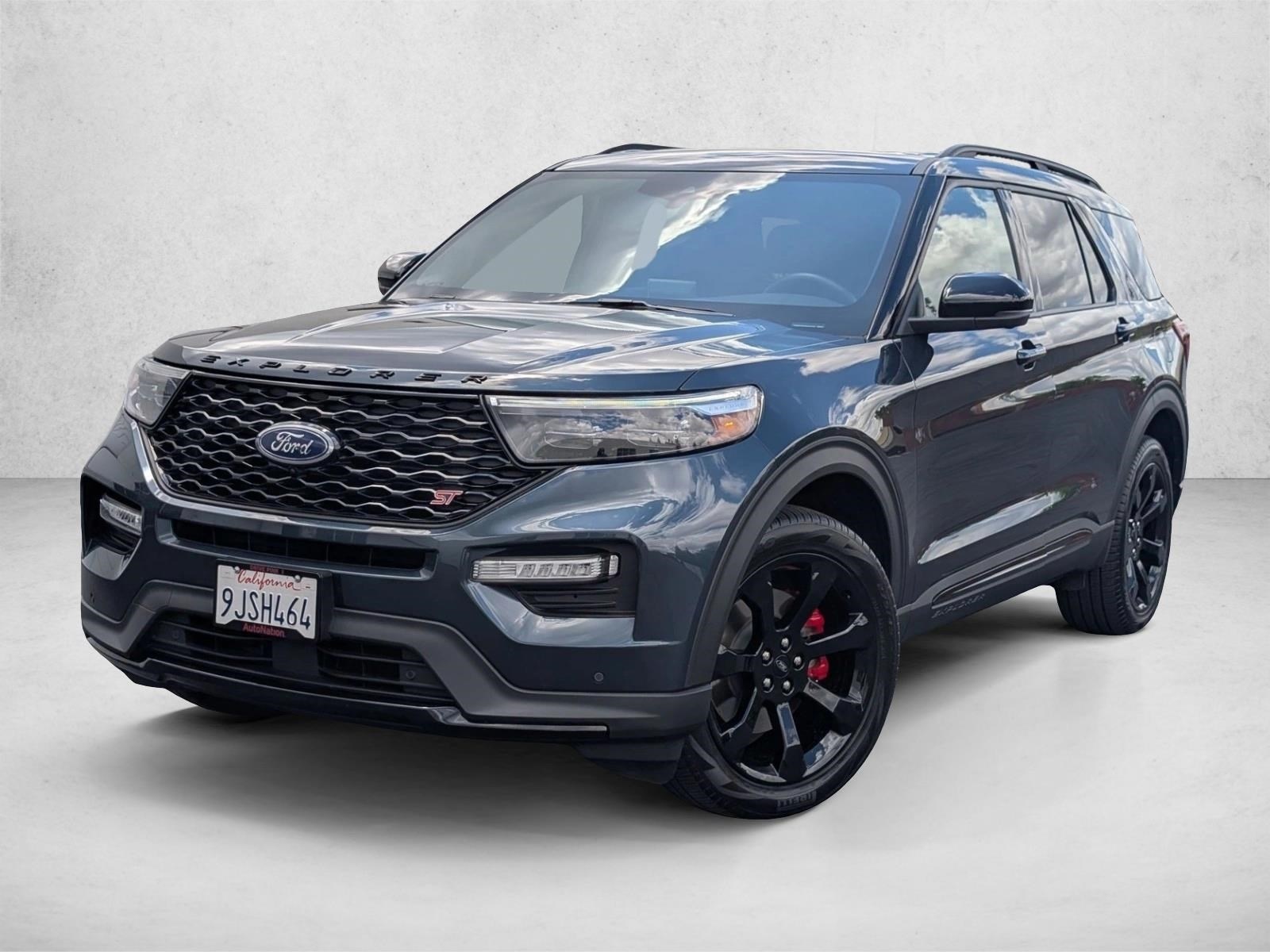 2023 Ford Explorer ST 4WD's photo