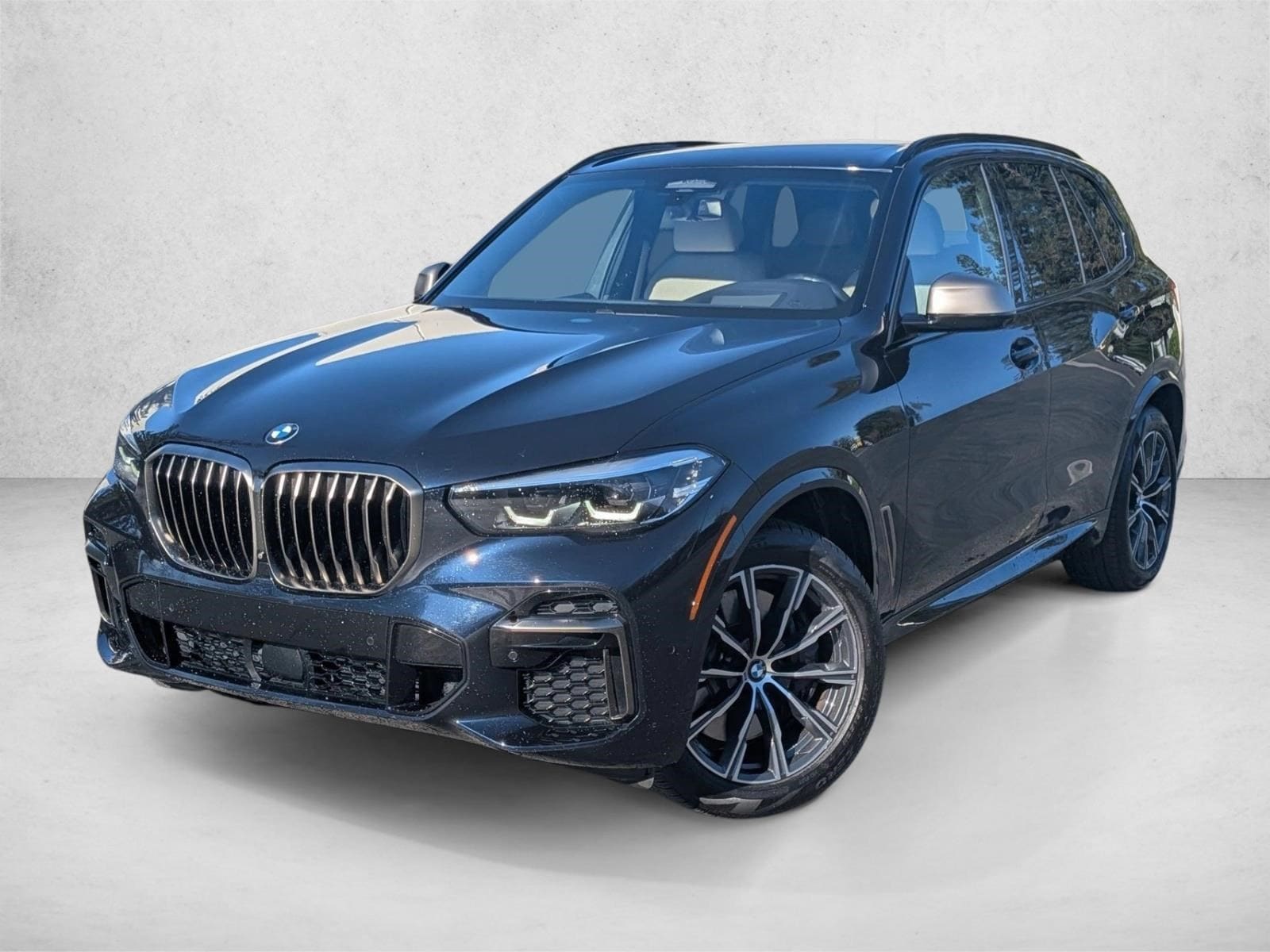 2022 BMW X5 M50i's photo