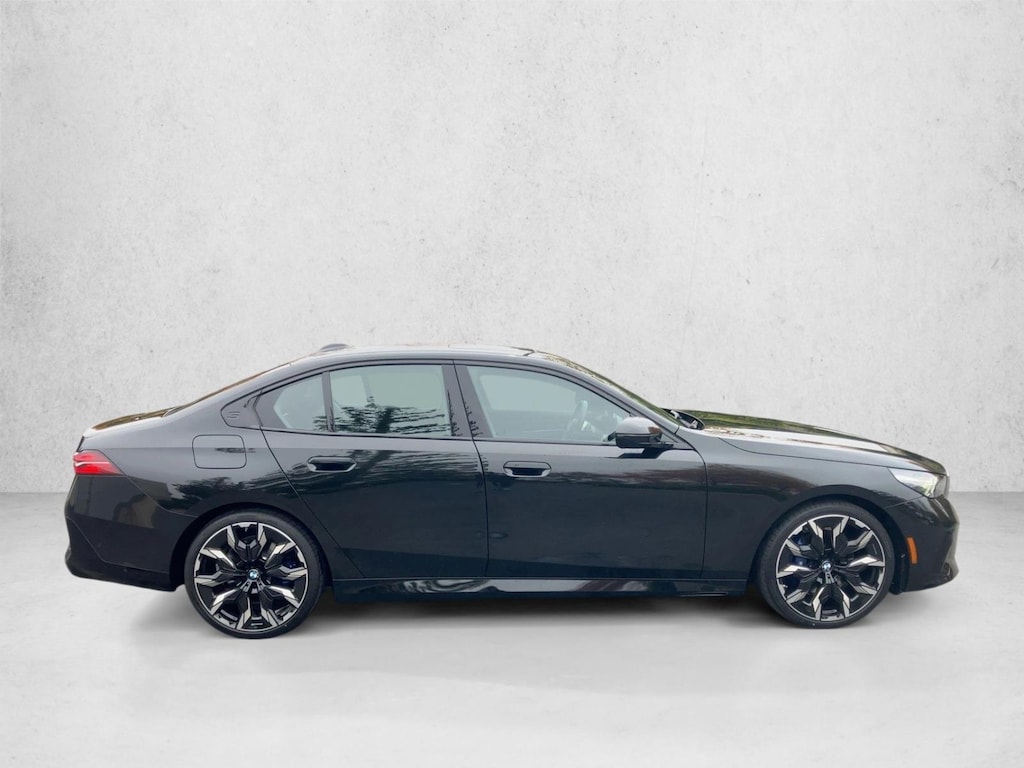 Used 2025 BMW 530i xDrive Sedan