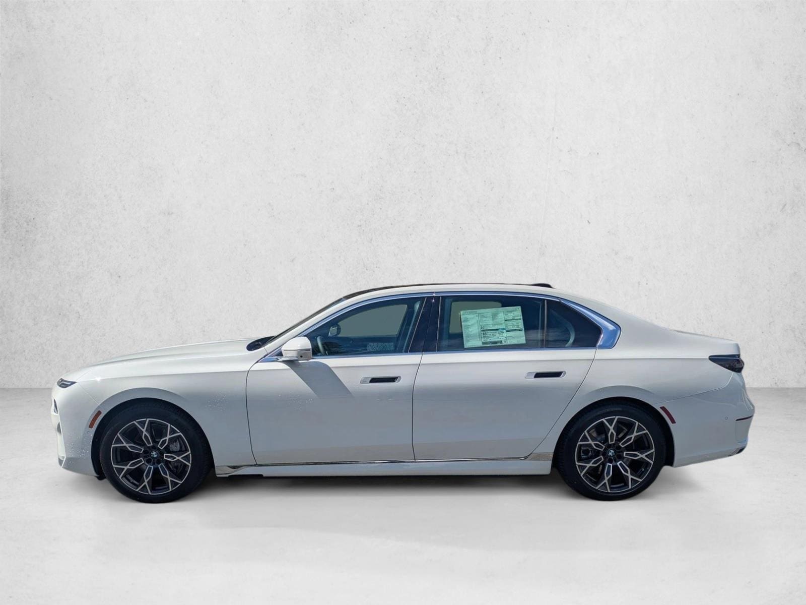 2025 BMW i7 50 - Photo 9