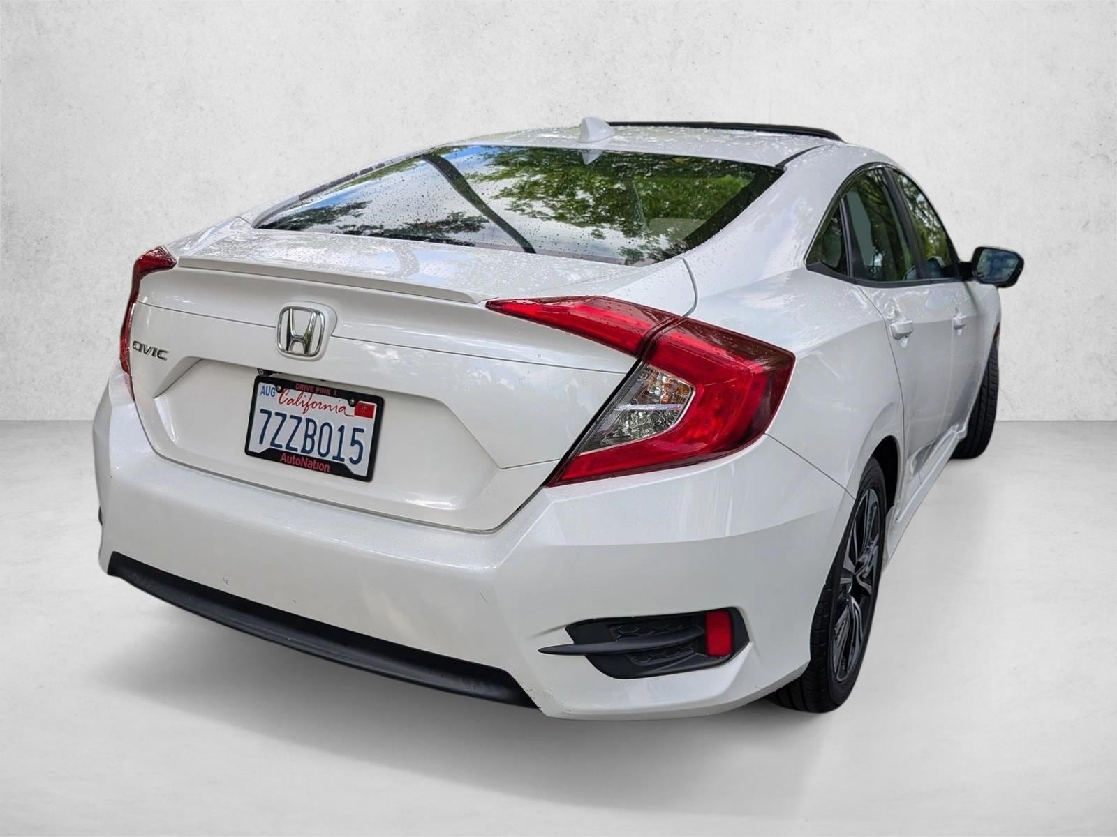 2017 Honda Civic EX-L photo 3