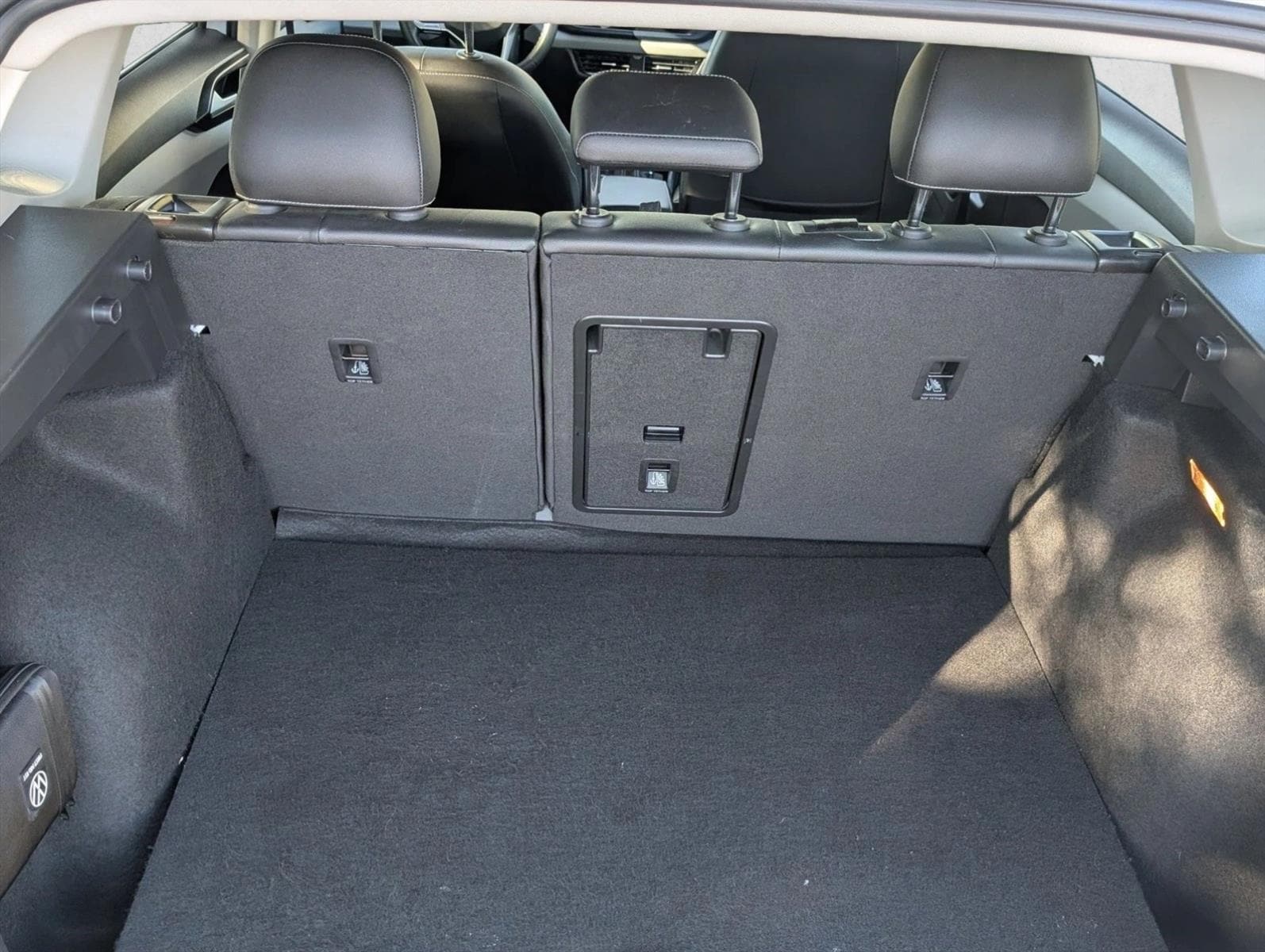 2023 Volkswagen Taos 1.5T SE photo 6