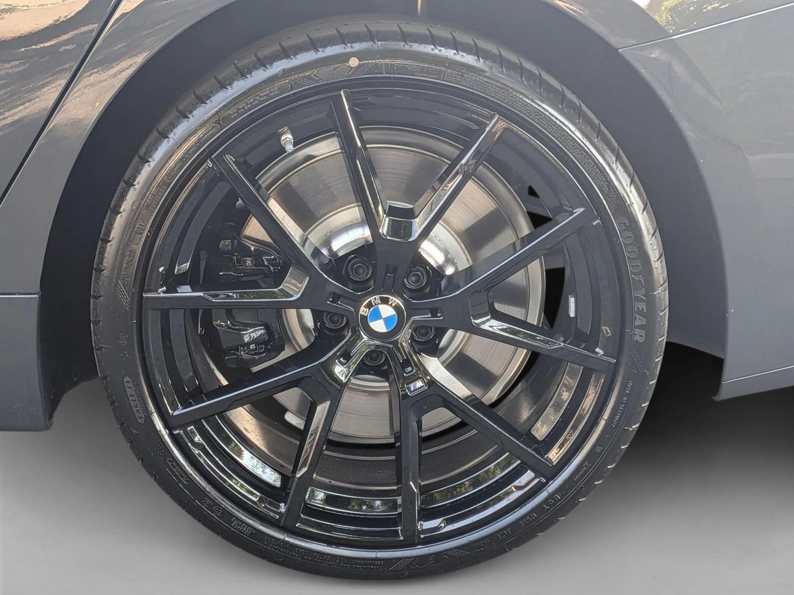 2026 BMW 8 Series 840i - Photo 9