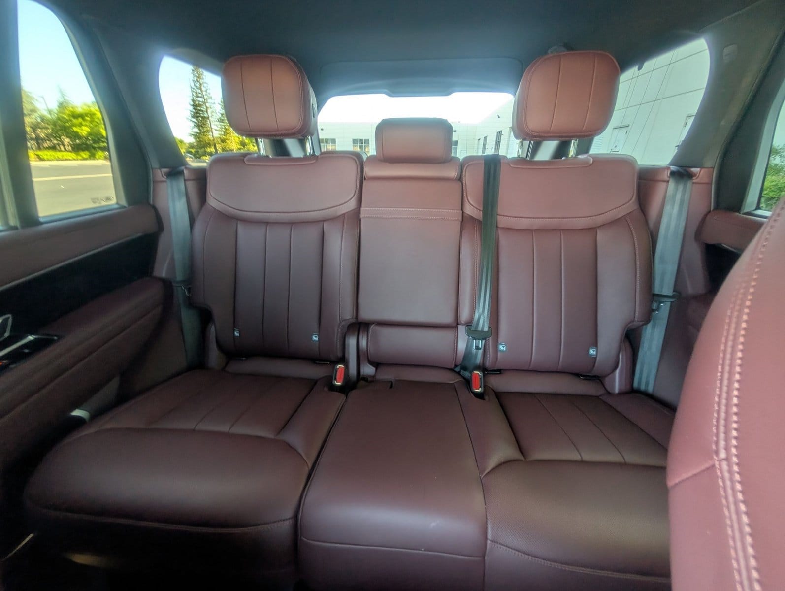 2025 Land Rover Range Rover SE - Photo 23