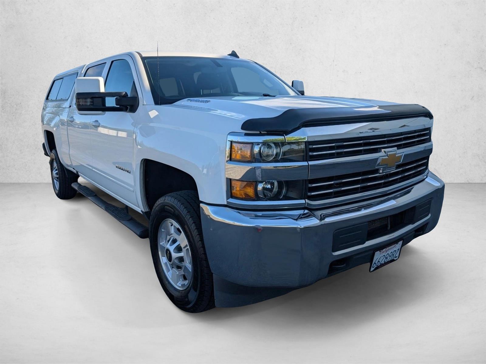 2016 Chevrolet Silverado 2500HD LT photo 2
