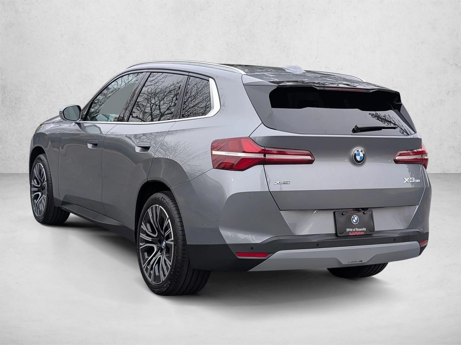 2025 BMW X3 30 xDrive photo 3