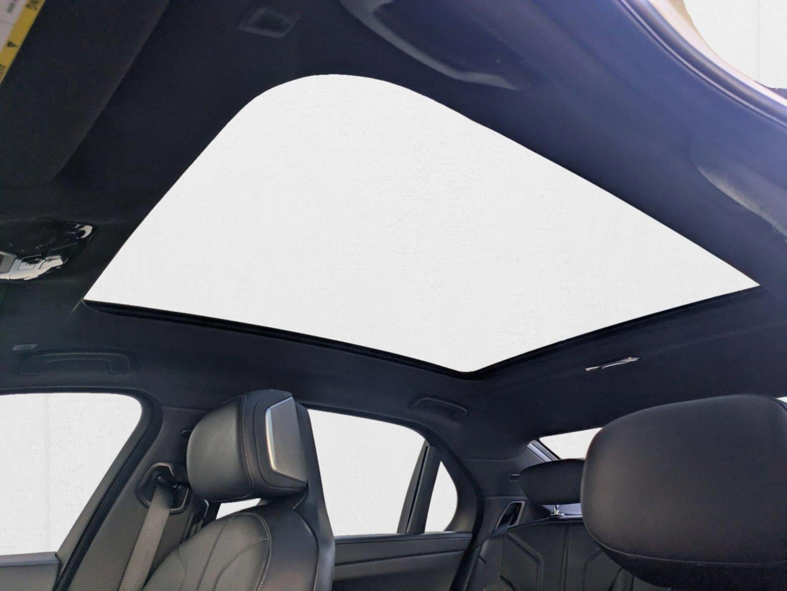 2025 BMW 7 Series 760i - Photo 17