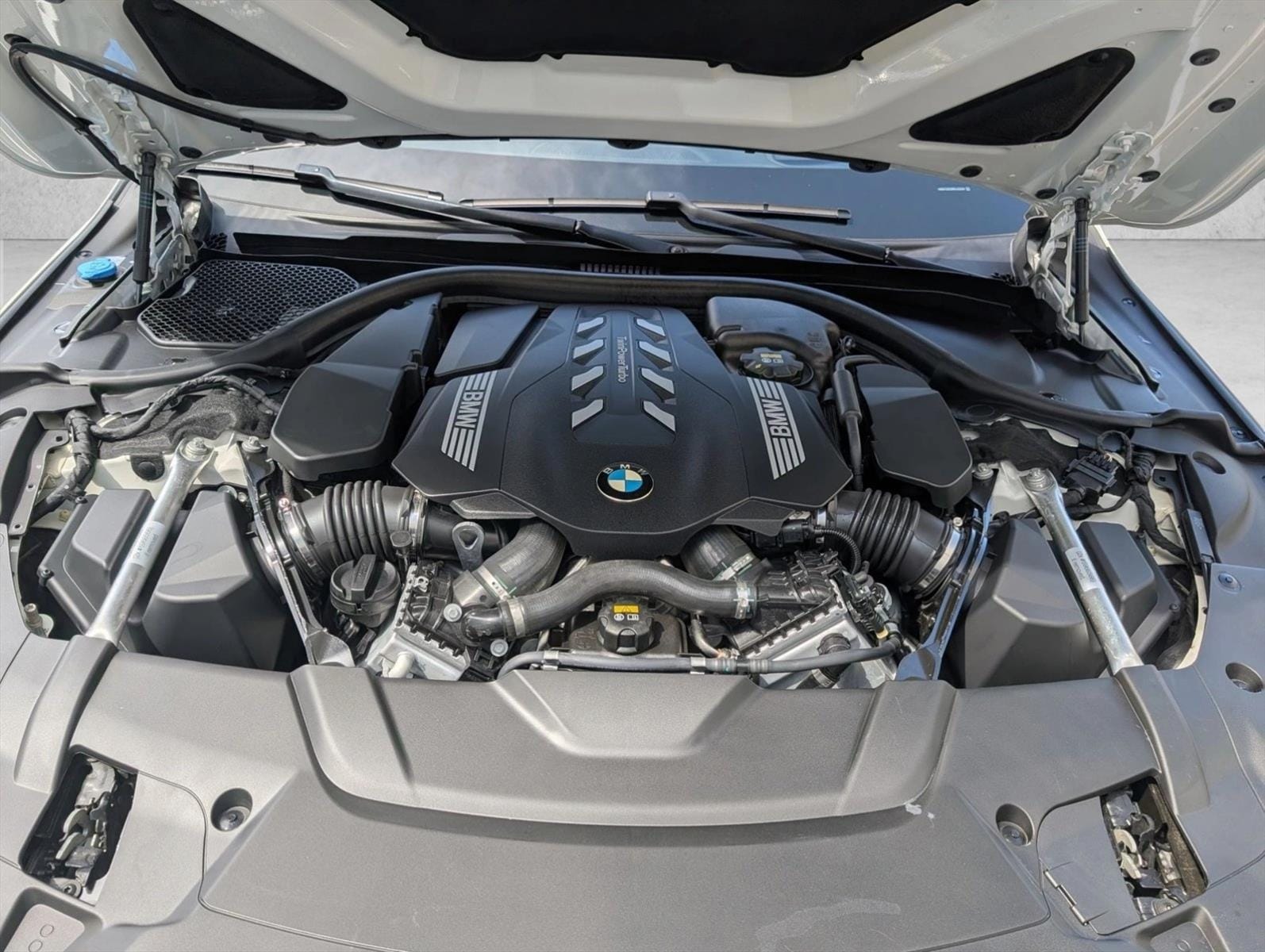 2022 BMW 7 Series 750i - Photo 23