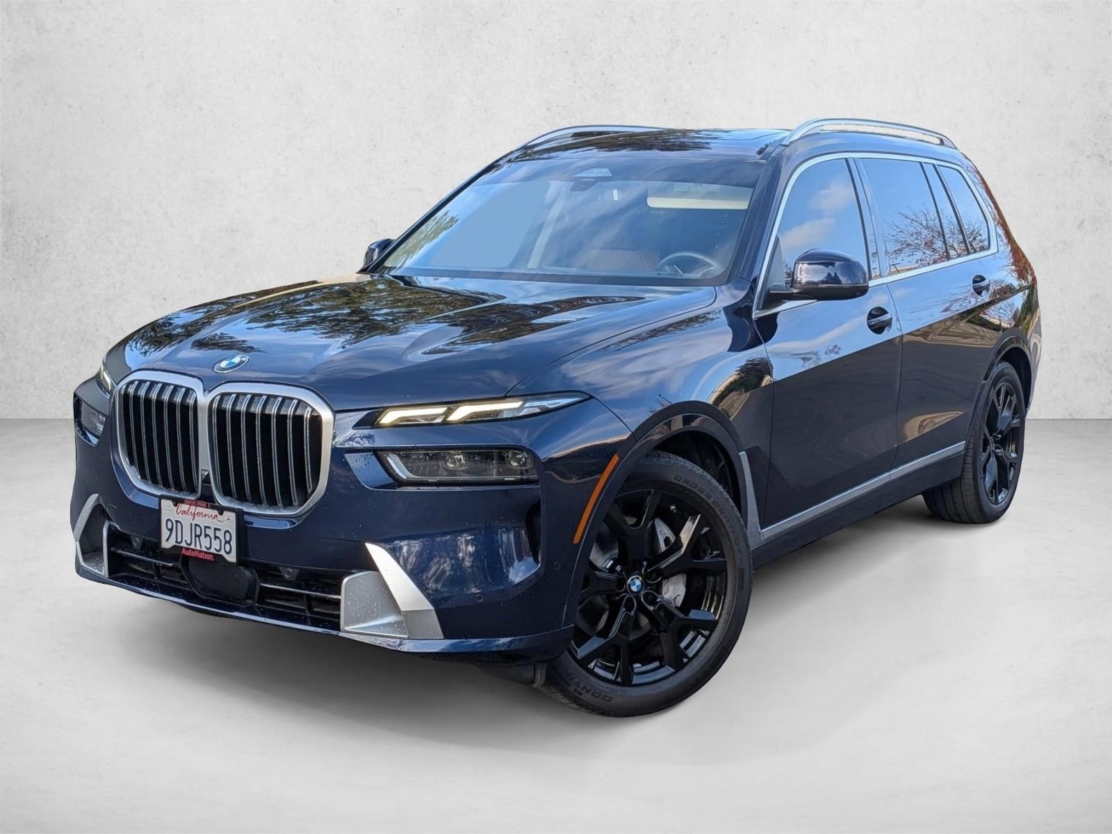 2023 BMW X7 40i's photo