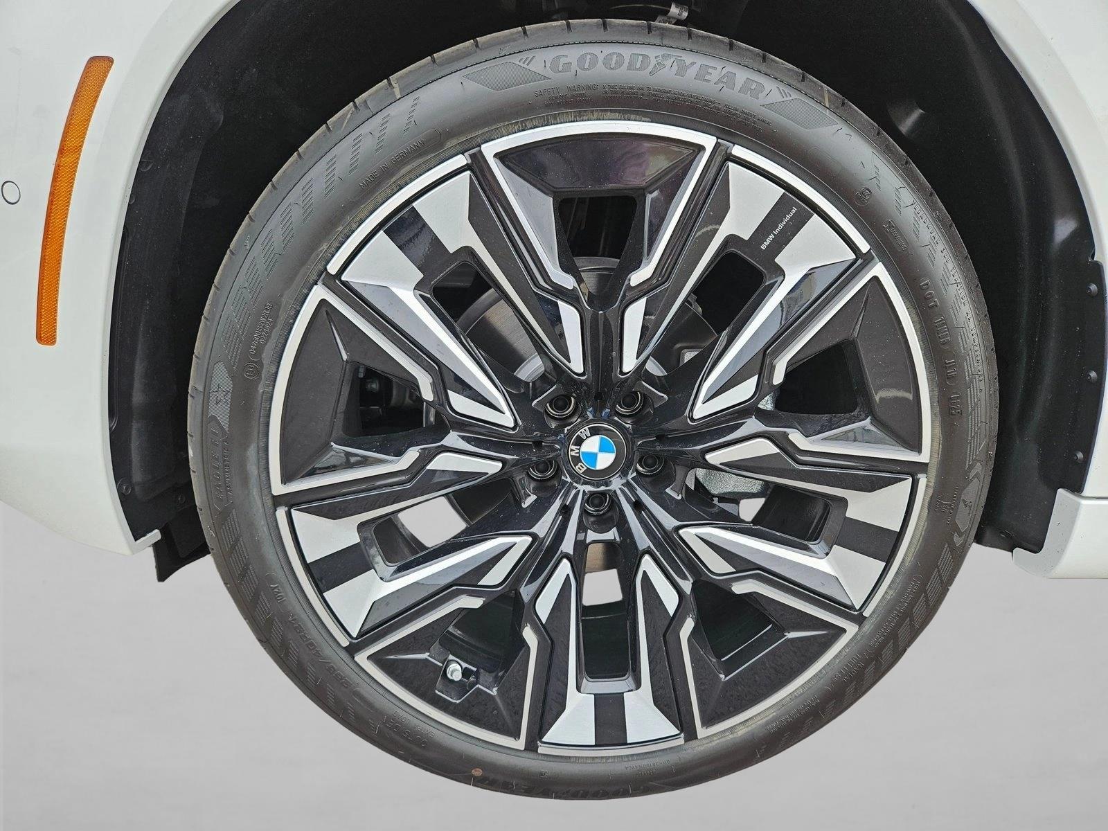 2026 BMW X3 30 - Photo 24