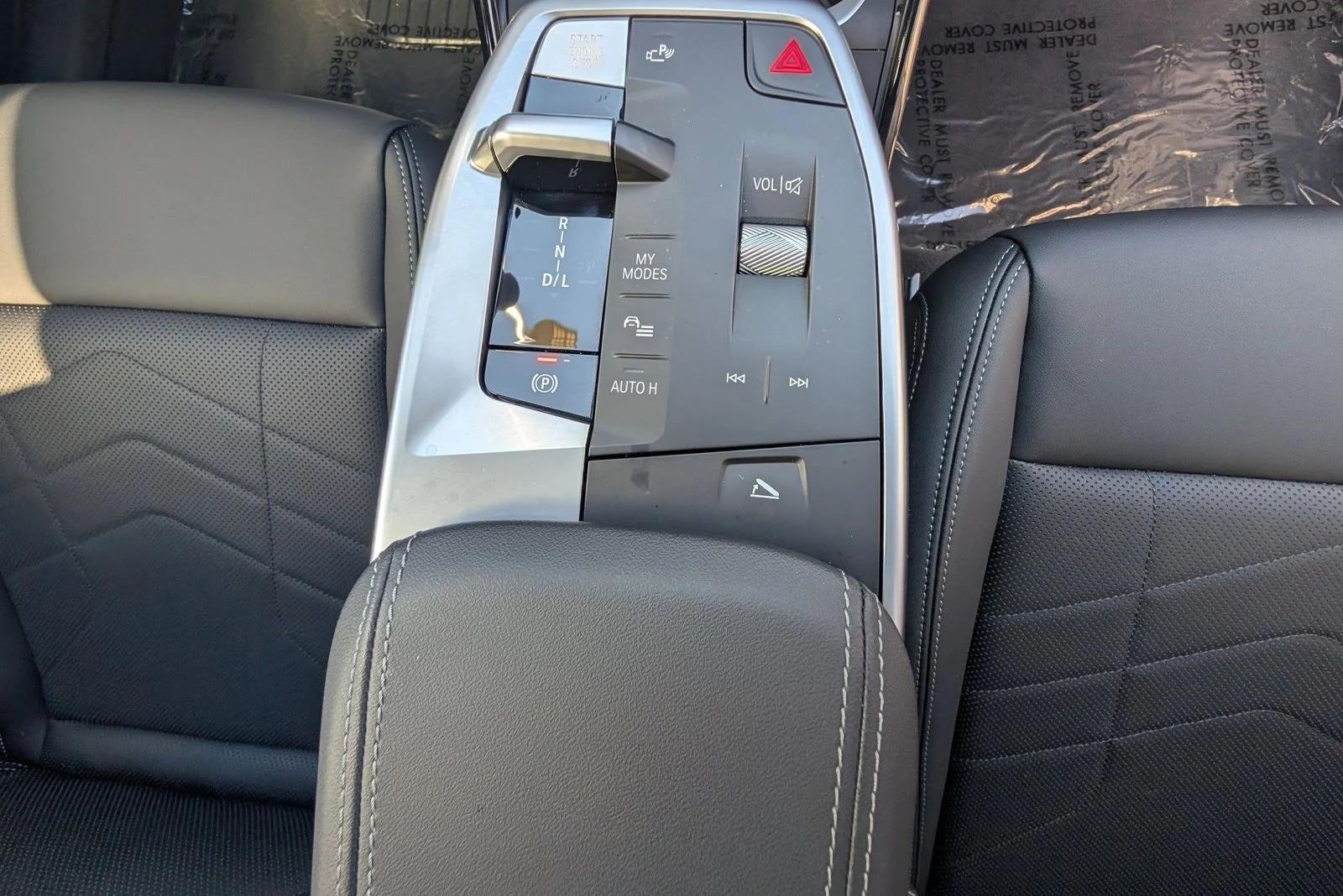 2025 BMW X1 28i - Photo 11