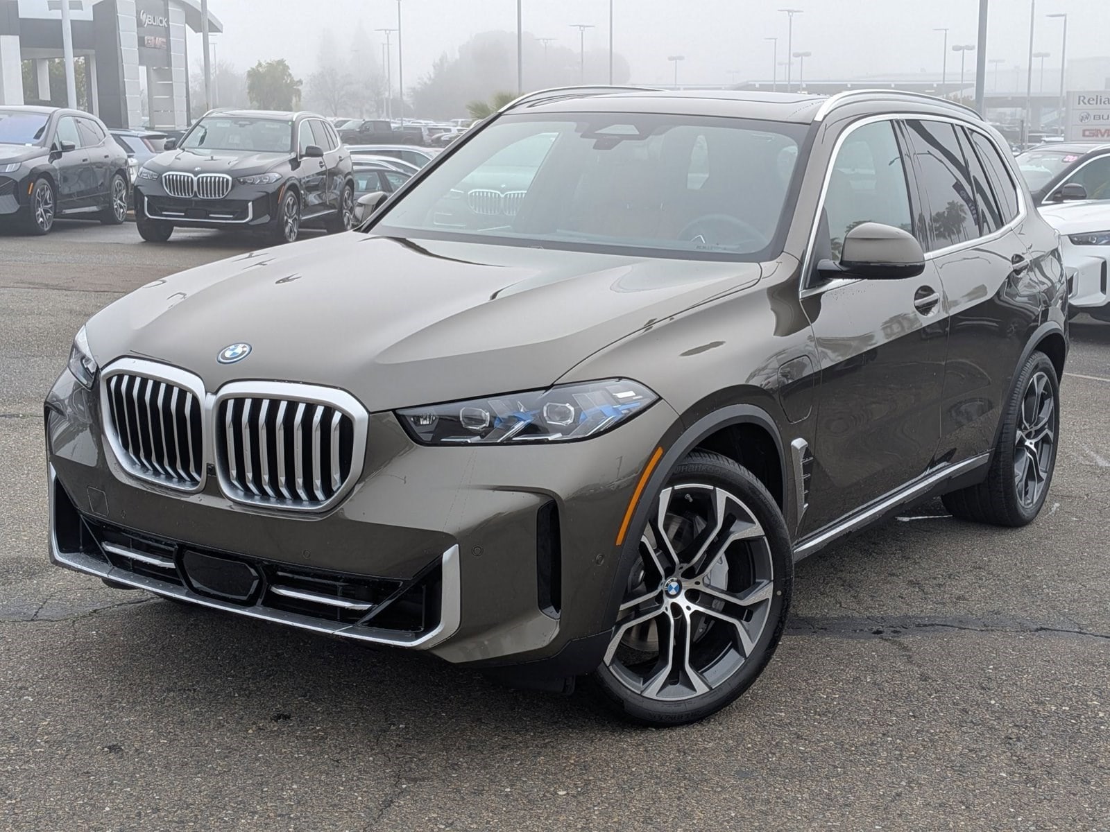 2026 BMW X5 50e's photo