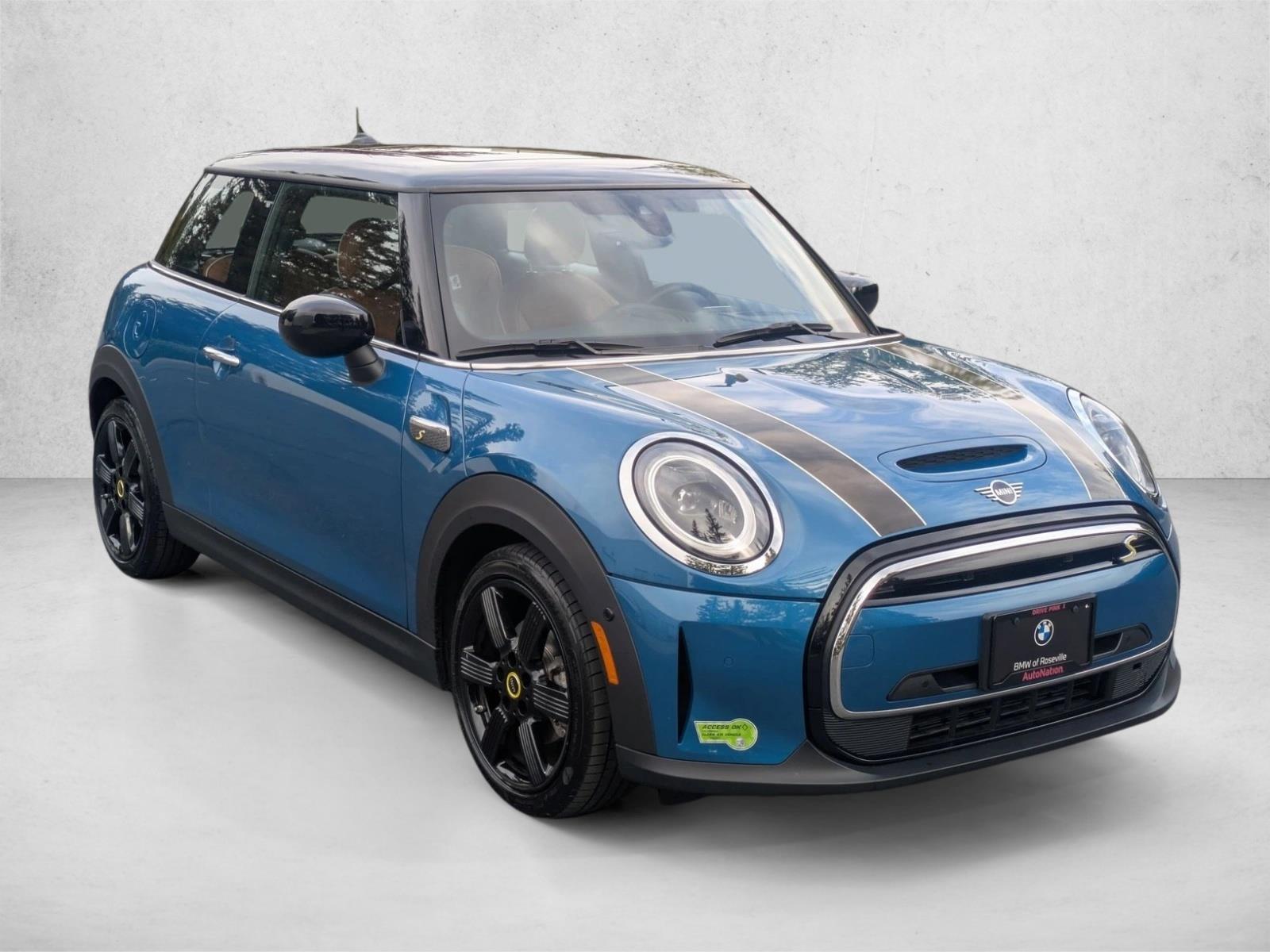 2023 Mini Cooper 2 Door Hardtop photo 3