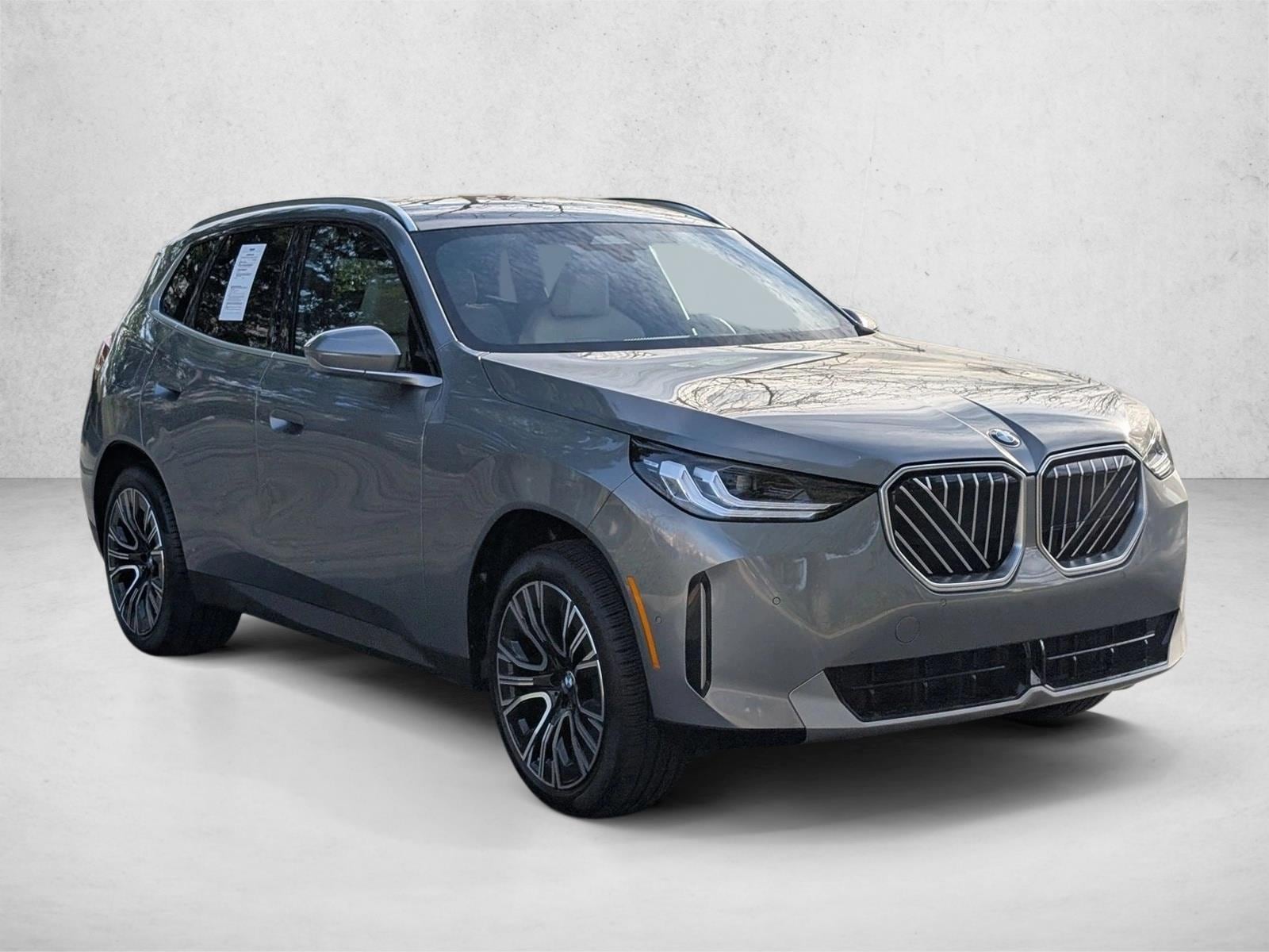 2025 BMW X3 30 xDrive photo 2