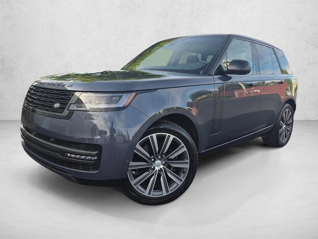 Used 2025 Land Rover Range Rover P400 SE SUV